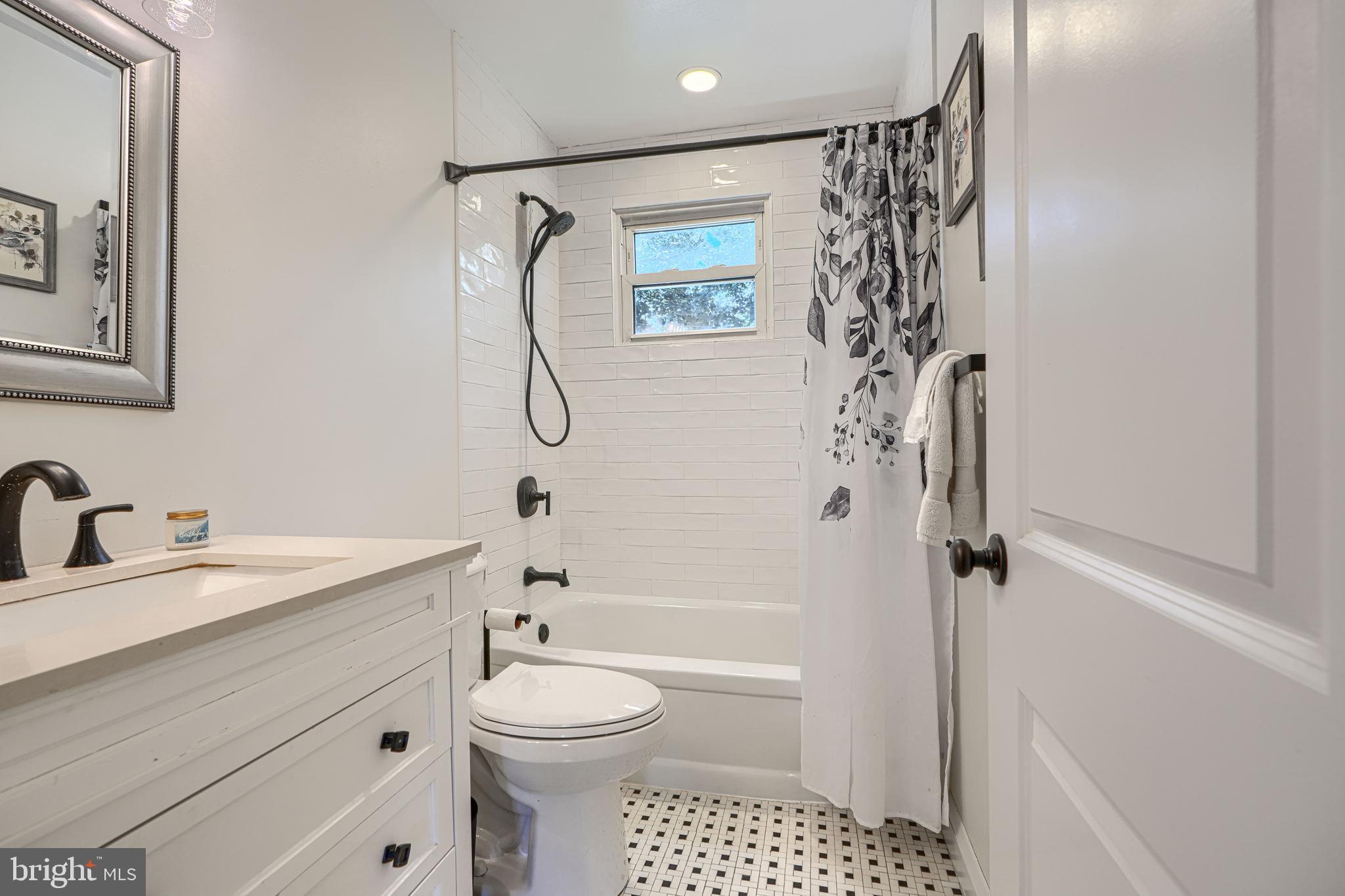 RIDGEFIELD - Residential