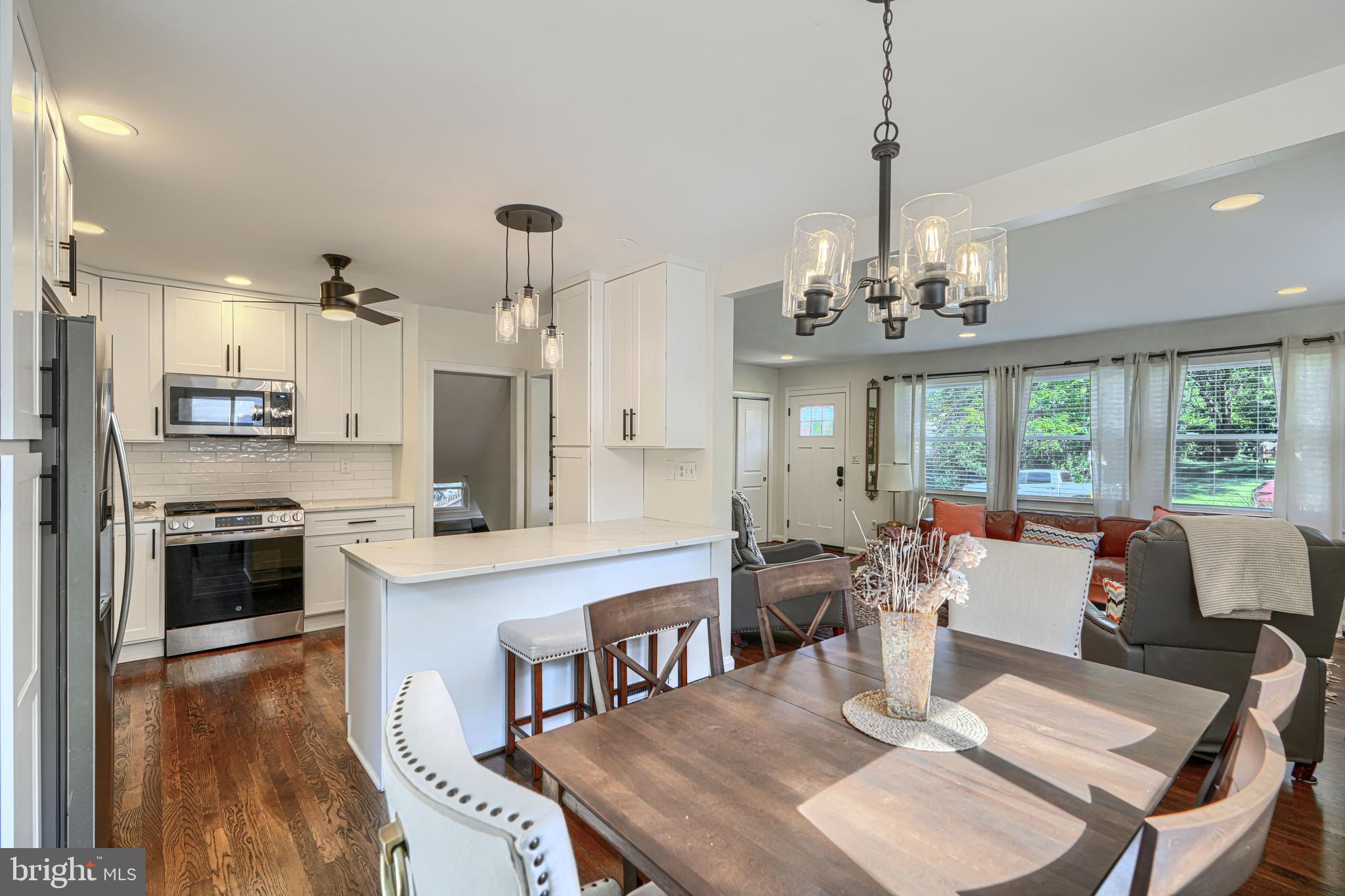 RIDGEFIELD - Residential