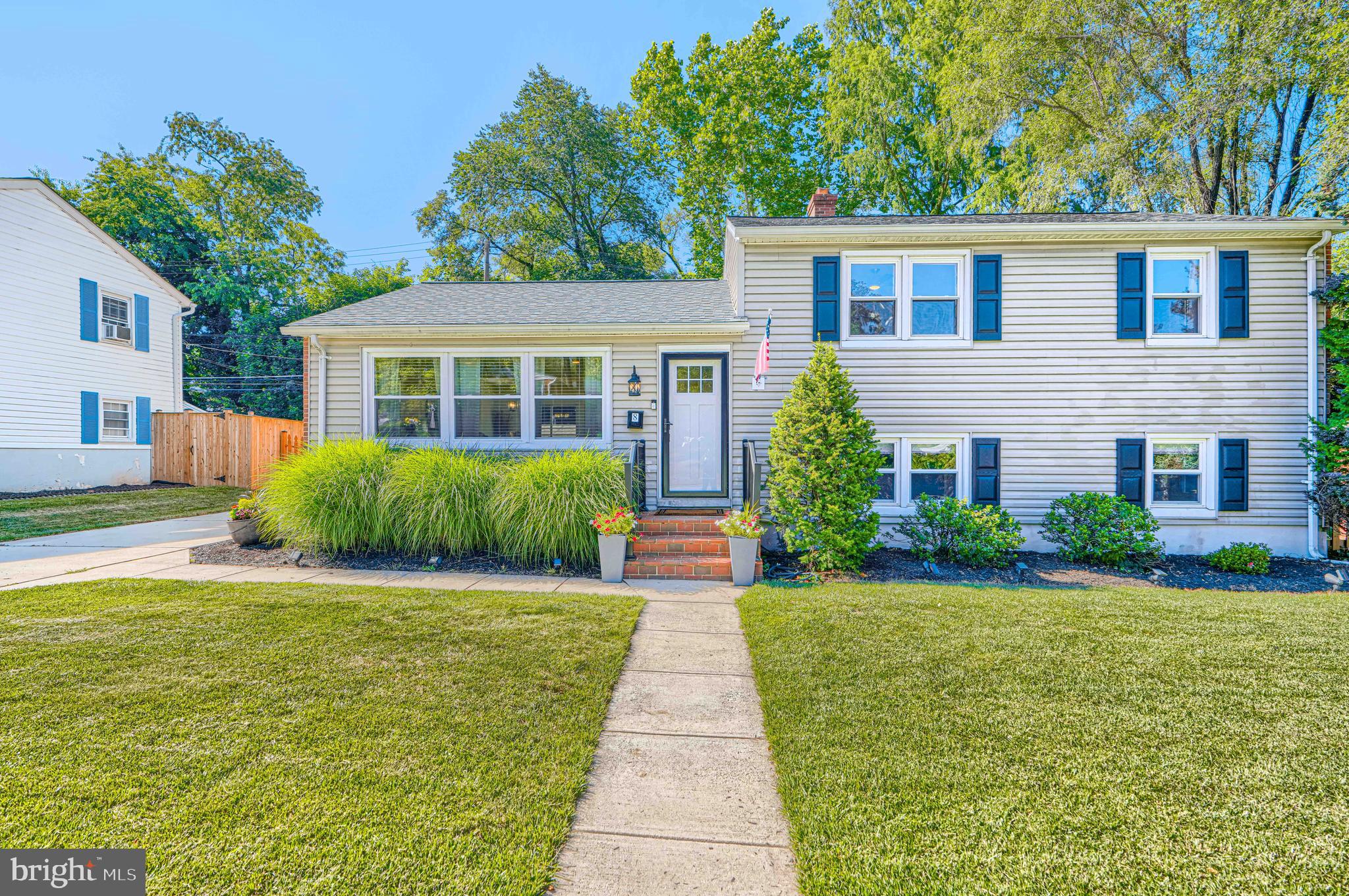 RIDGEFIELD - Residential