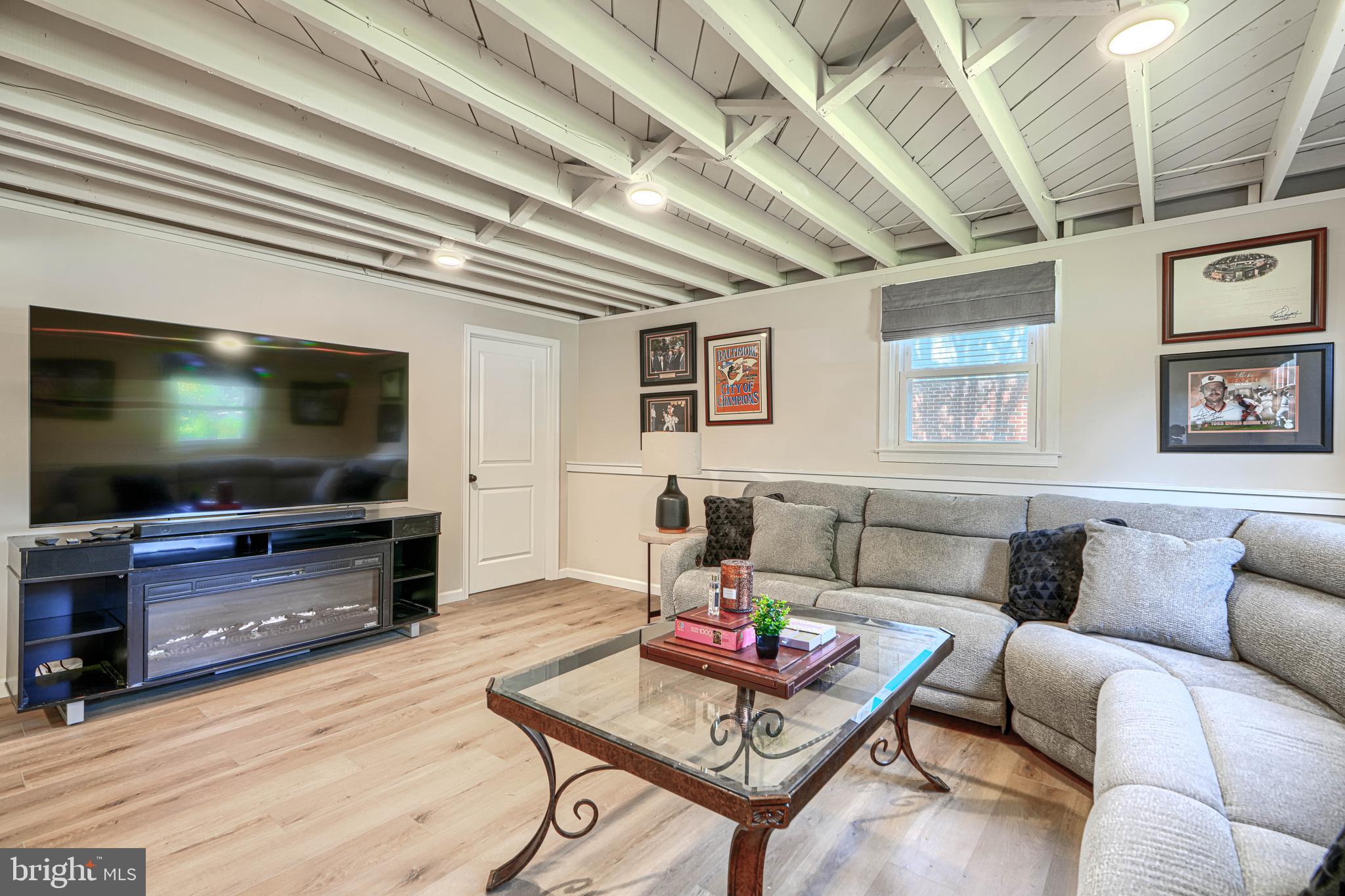 RIDGEFIELD - Residential