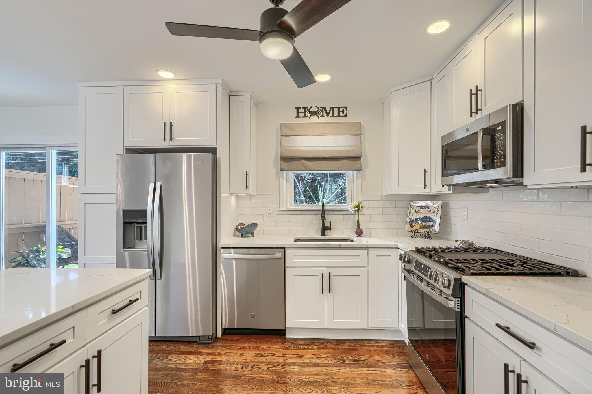 RIDGEFIELD - Residential