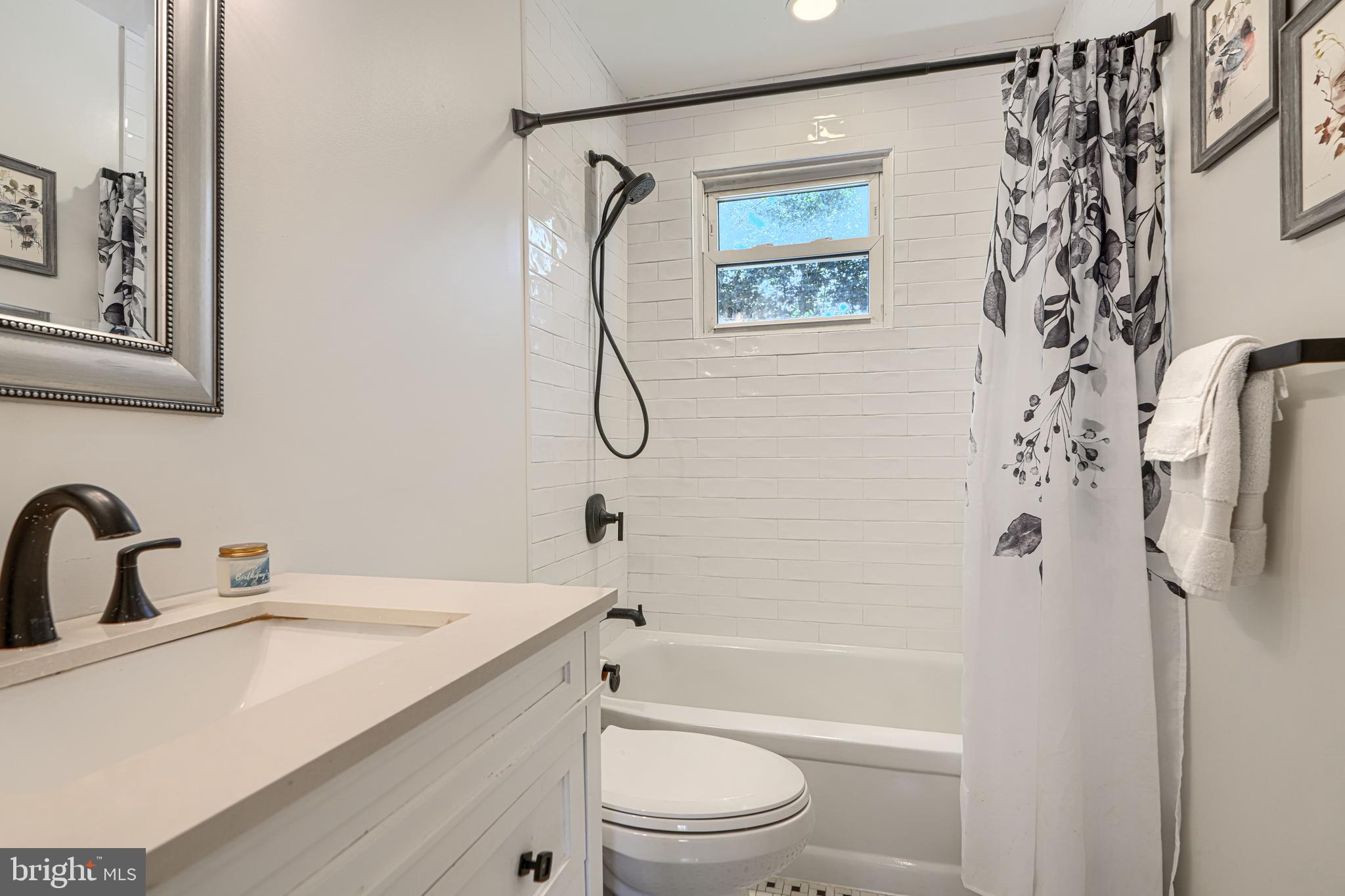 RIDGEFIELD - Residential