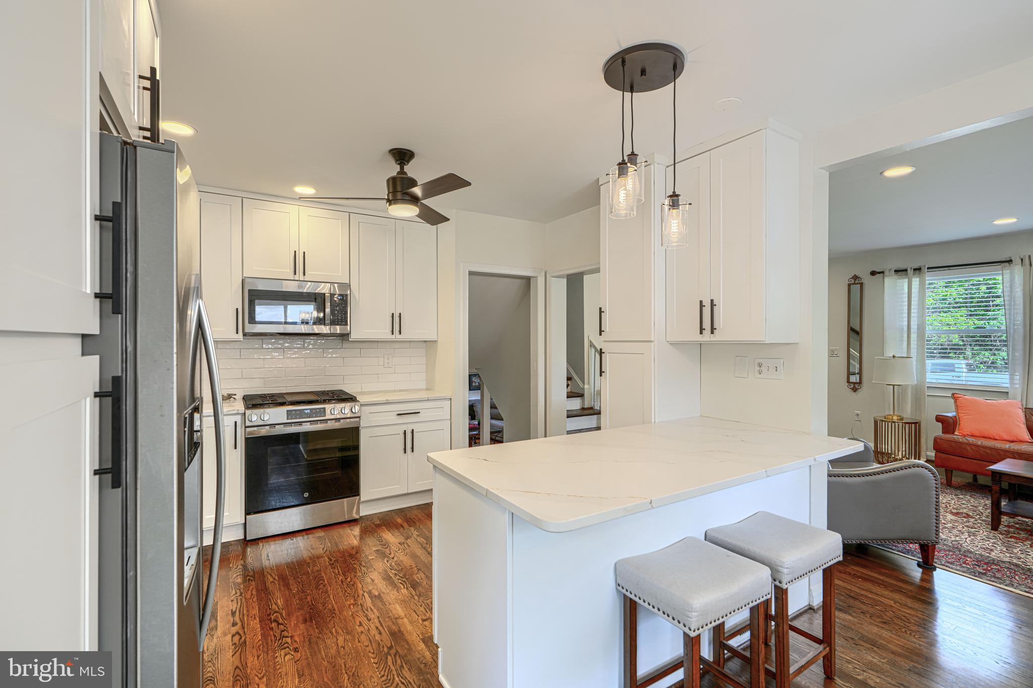 RIDGEFIELD - Residential