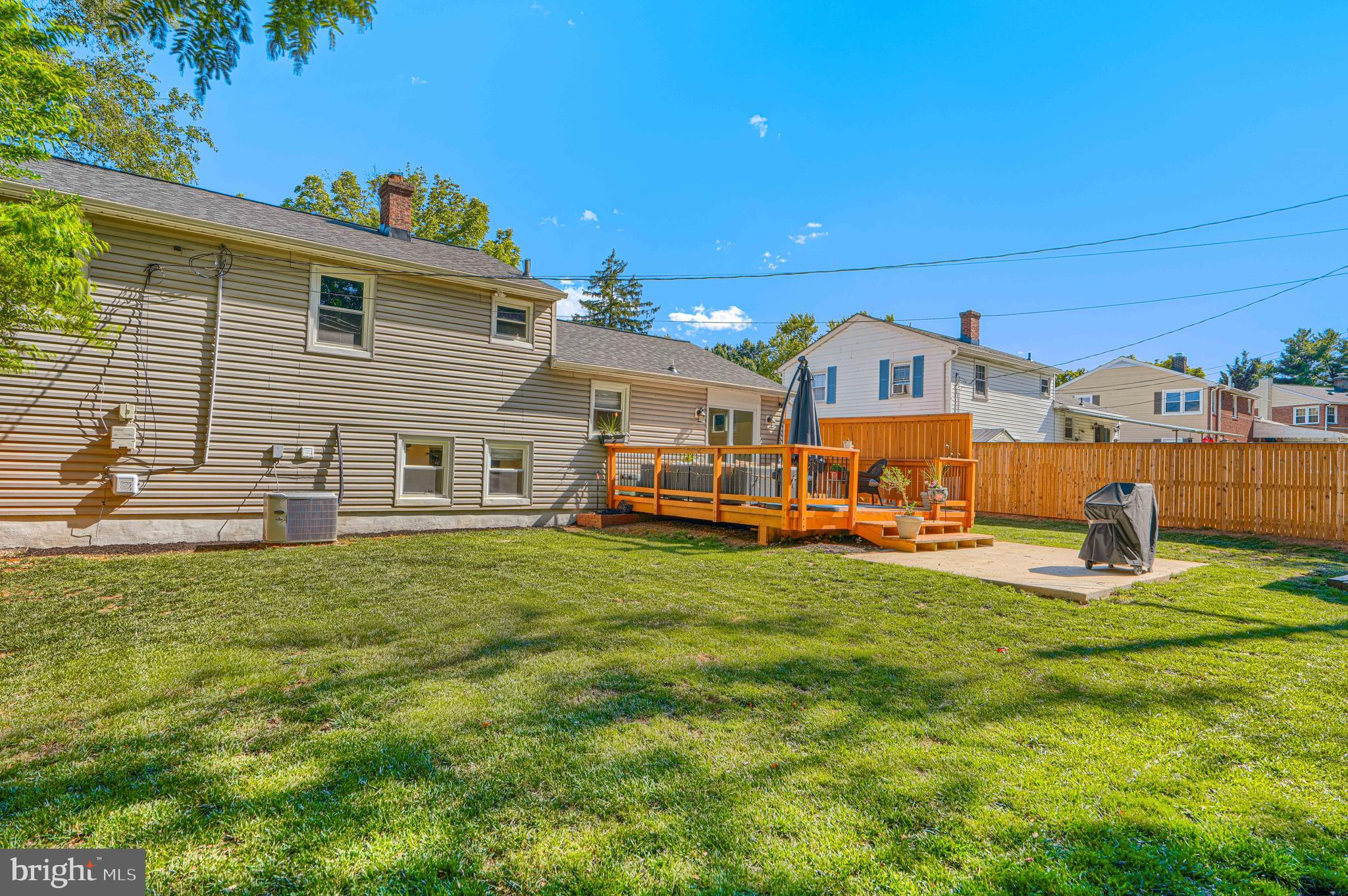 RIDGEFIELD - Residential