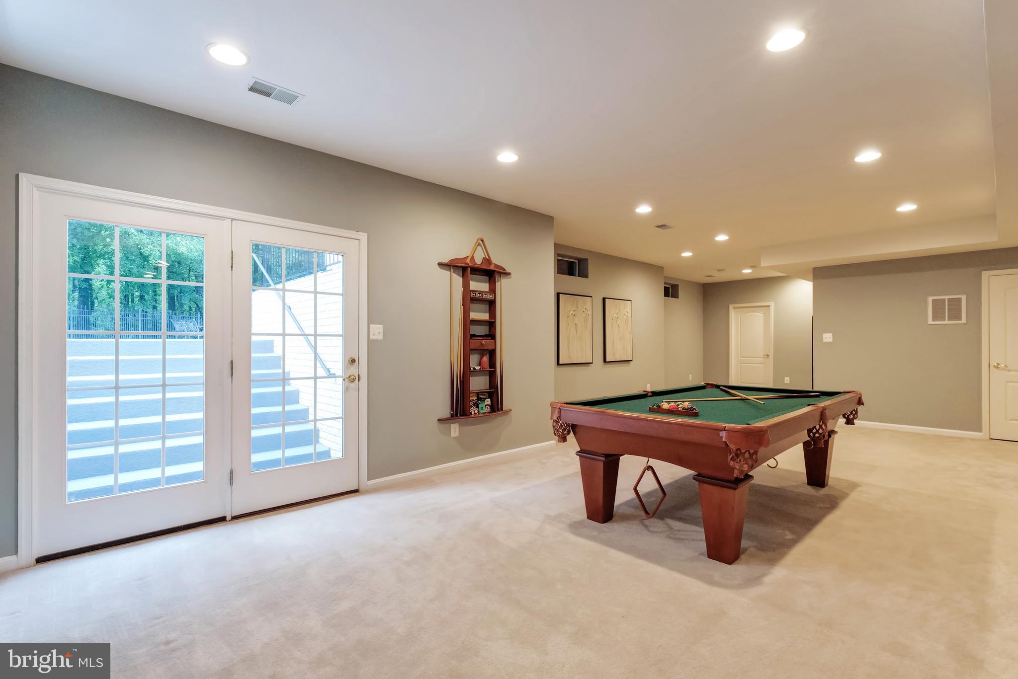 WOODLAND ESTATES - Residential