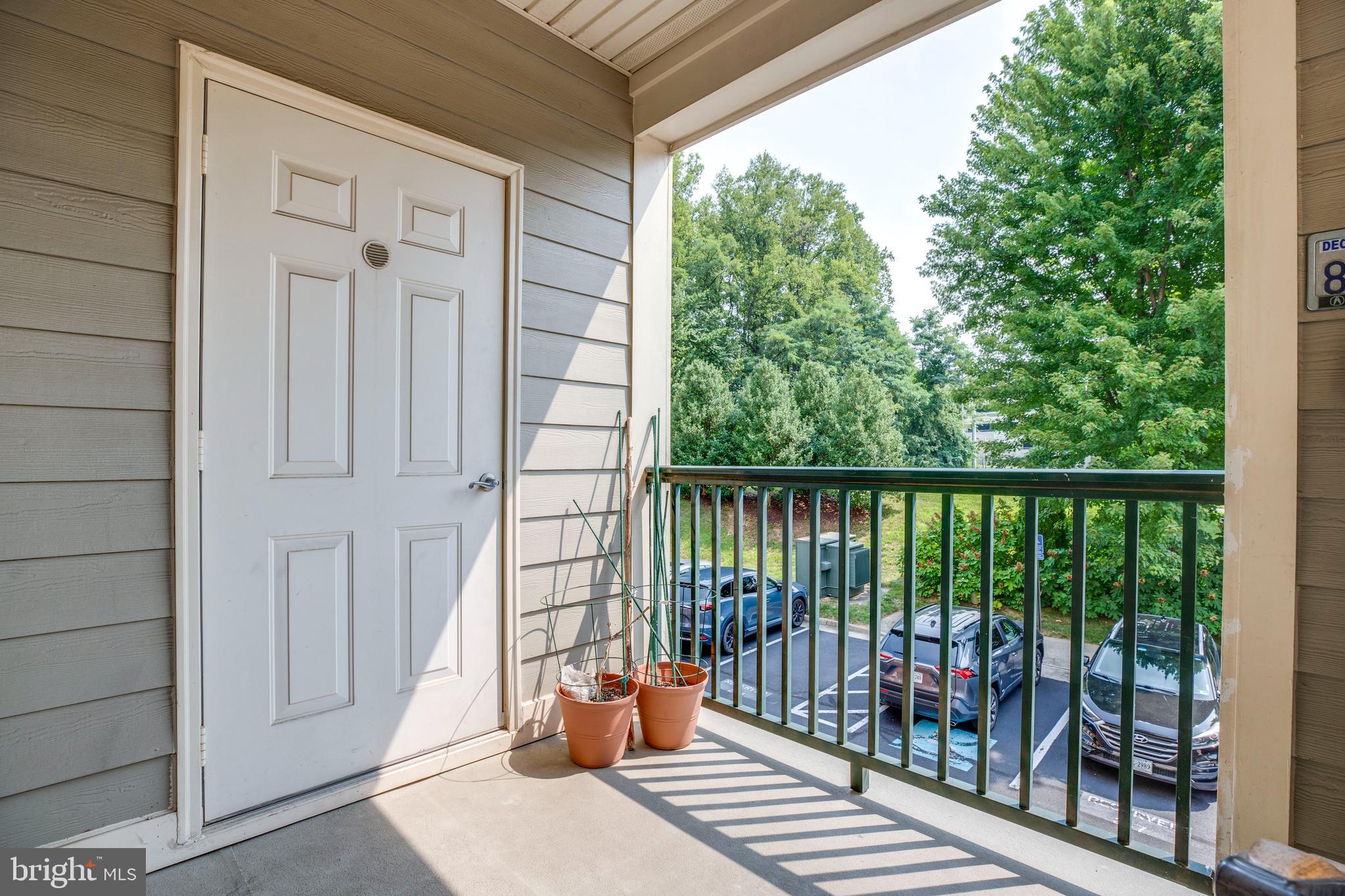 SAINTSBURY PLAZA - Residential