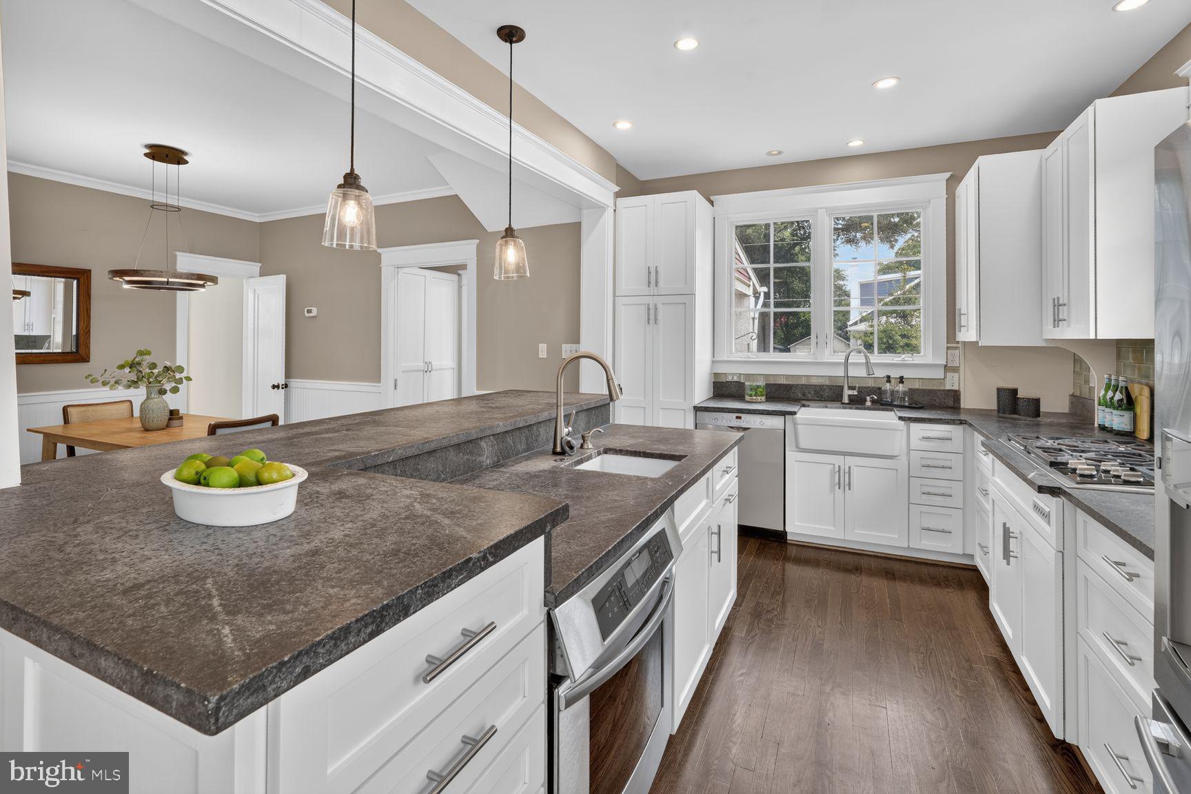 ASHTON HEIGHTS - Residential
