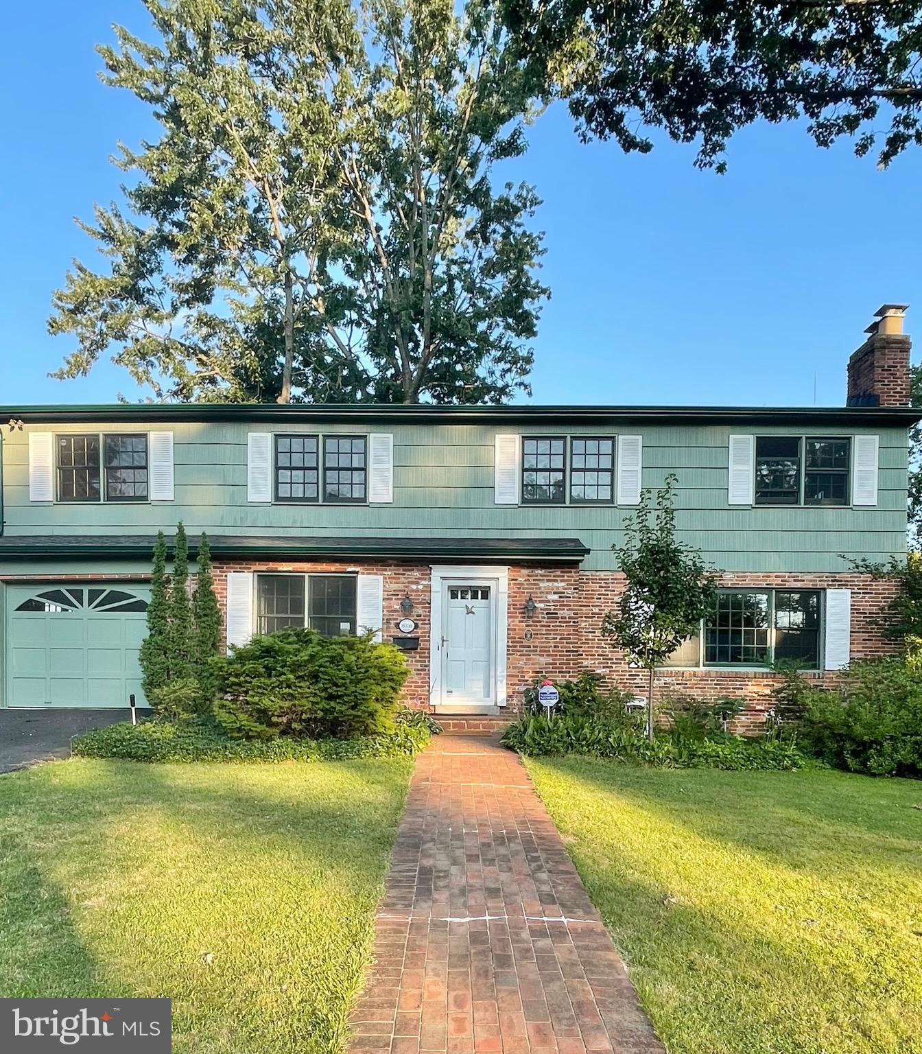 Welcome to 8350 Orange Court in Alexandria VA.  Well maintained 4 Bedroom/4.5 Bath home with private dock on navigable tidal waterway. Close to George Washington Parkway, Washington DC, Old Town Alexandria, Fairfax County Parkway, 495 and 95. Beautiful views year-round! Updated kitchen with upgraded counter tops, gas cooking, beautiful cabinetry.  and amenities.  Stunning backyard with deck, in ground pool, enclosed back porch and pier.