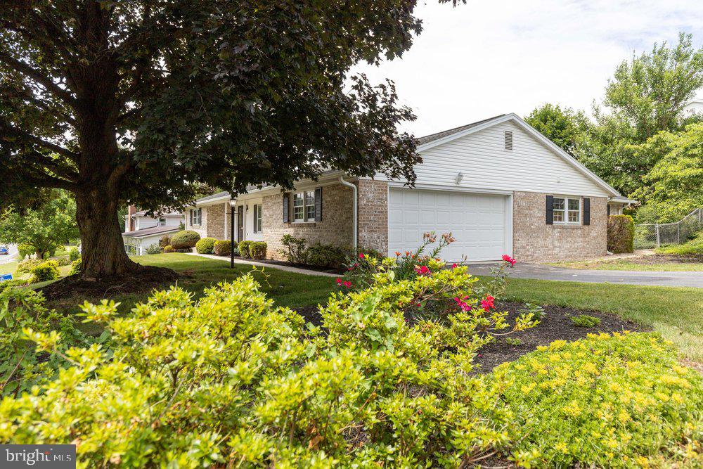 NORTH GUILFORD HILLS - Residential