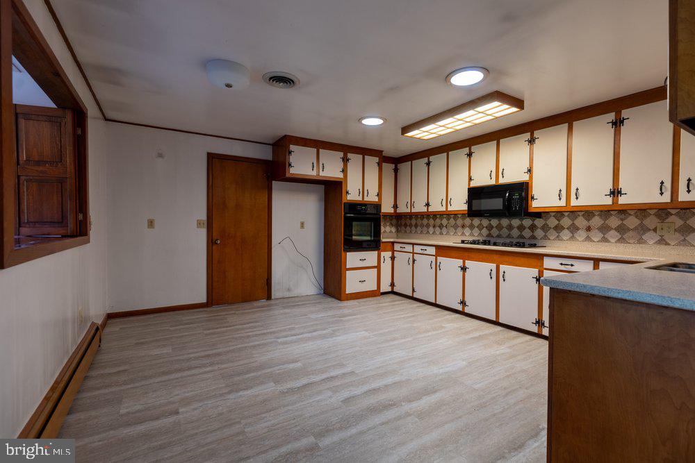 NORTH GUILFORD HILLS - Residential