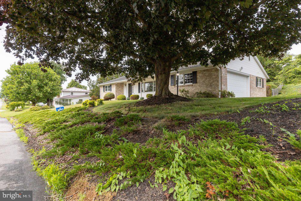 NORTH GUILFORD HILLS - Residential