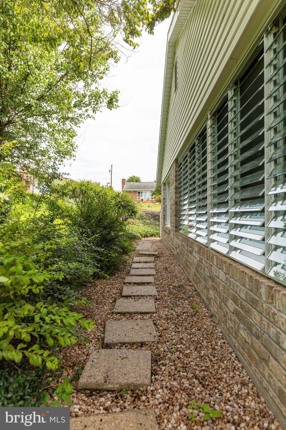 NORTH GUILFORD HILLS - Residential