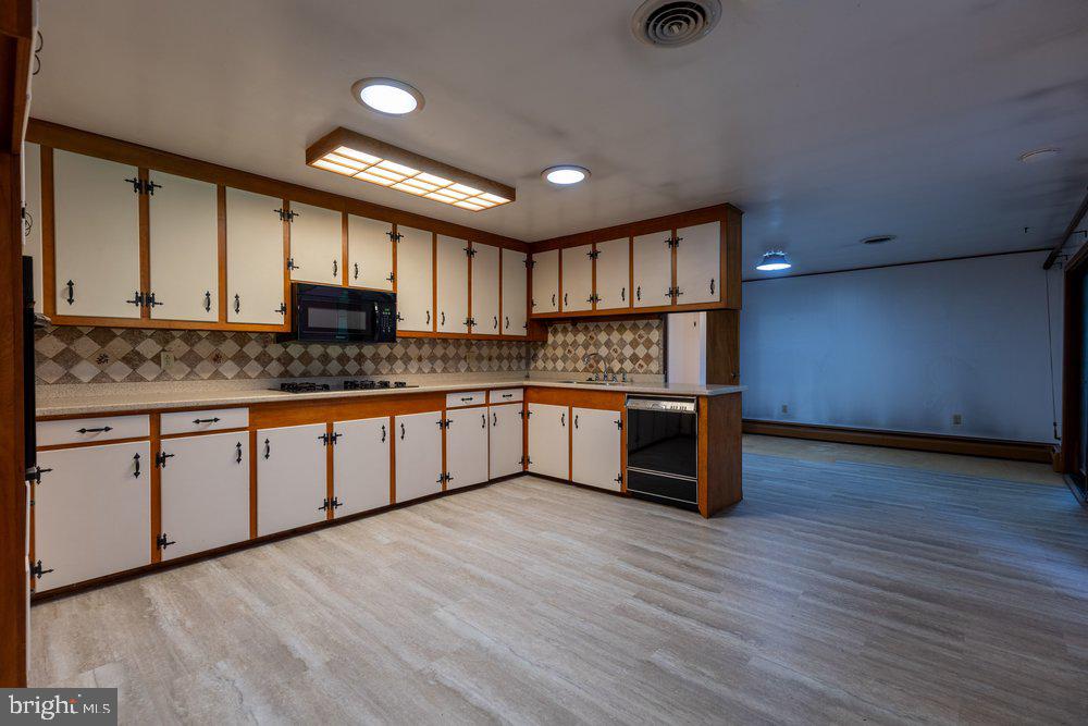 NORTH GUILFORD HILLS - Residential