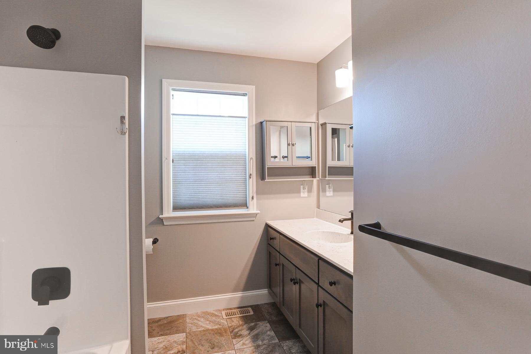 HIGHLAND RIDGE - Residential