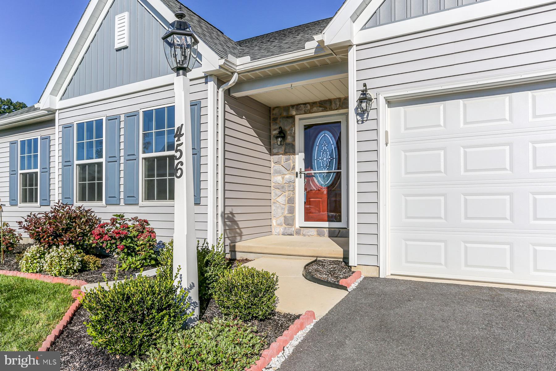 HIGHLAND RIDGE - Residential