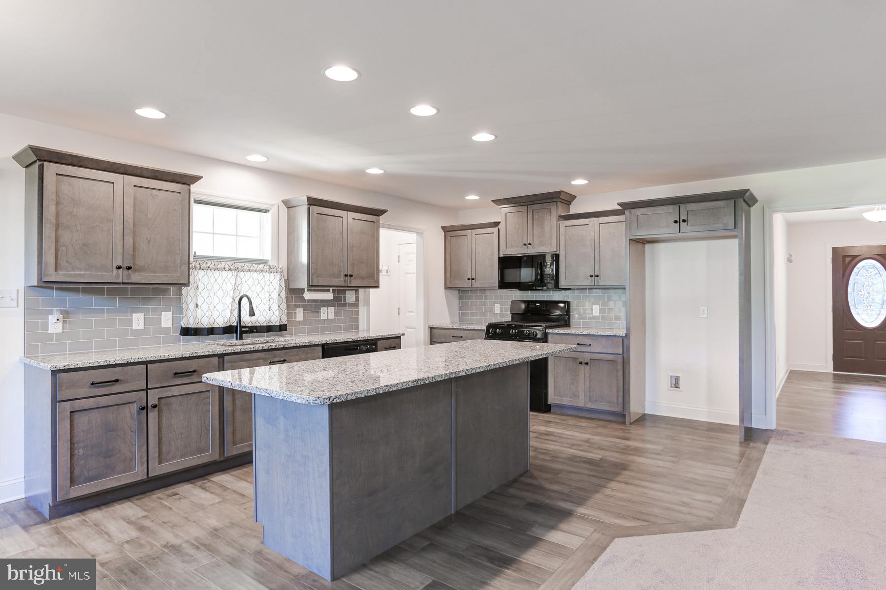 HIGHLAND RIDGE - Residential