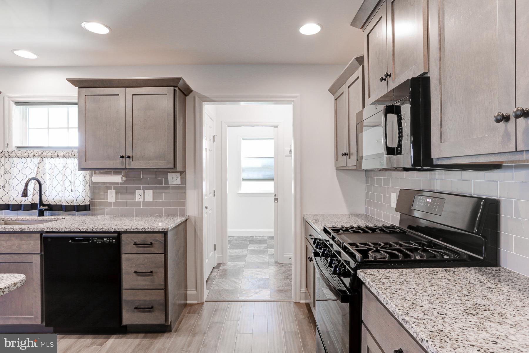 HIGHLAND RIDGE - Residential