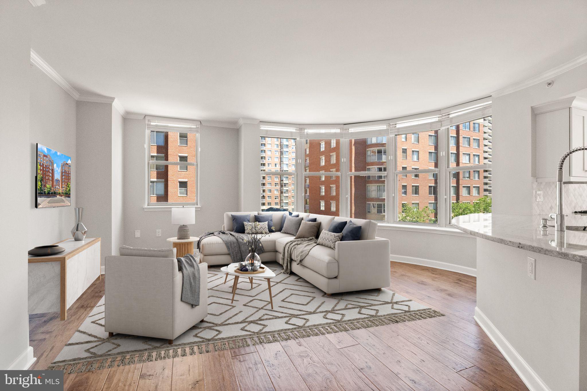 LEXINGTON SQUARE - Residential