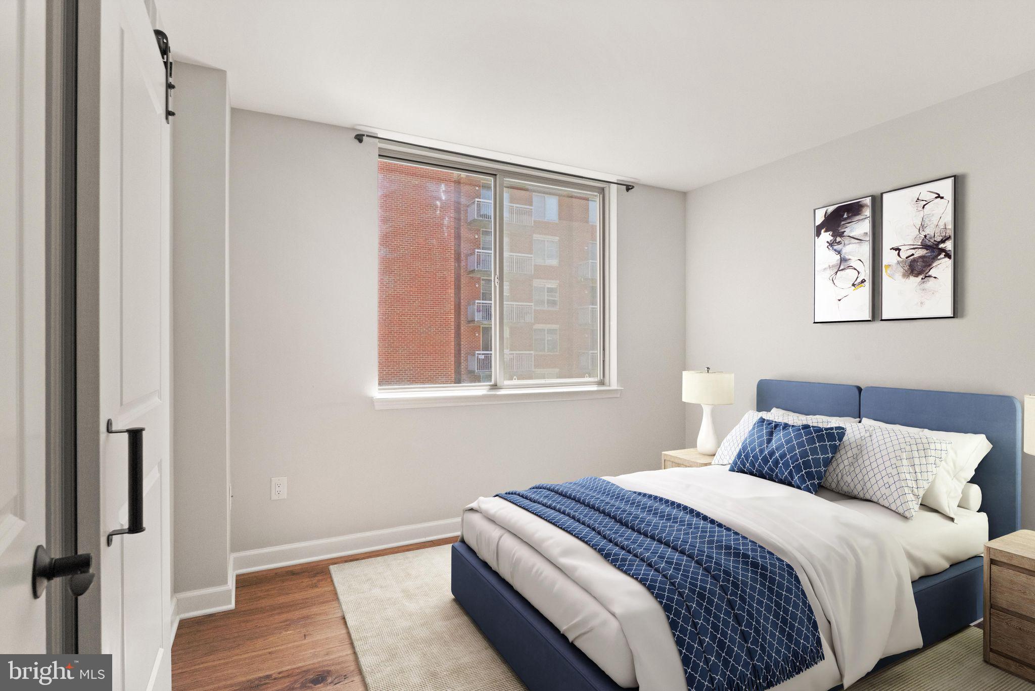 LEXINGTON SQUARE - Residential