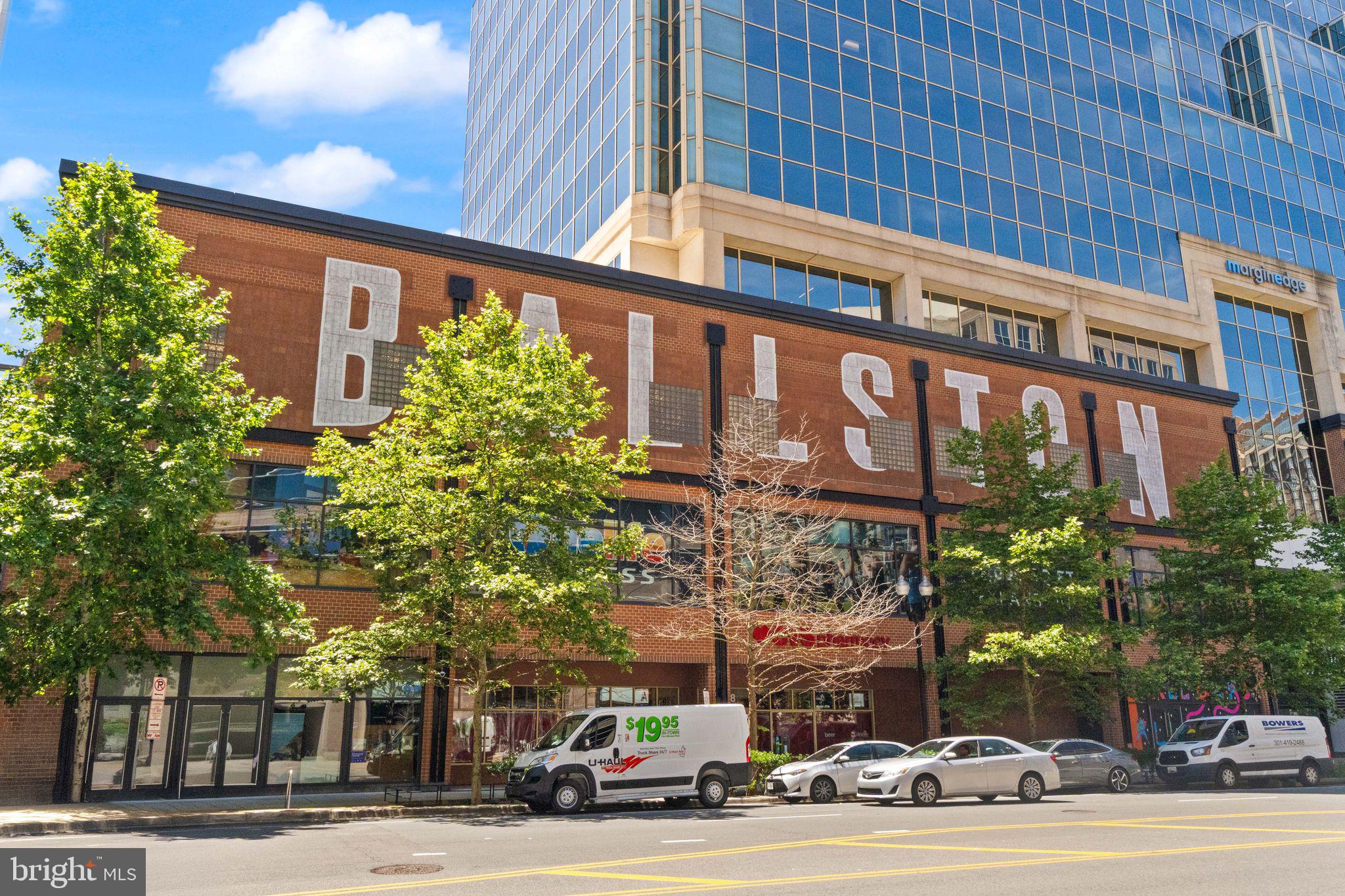 LEXINGTON SQUARE - Residential