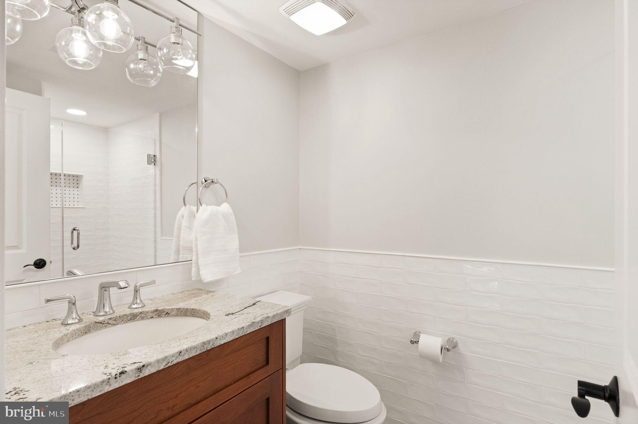LEXINGTON SQUARE - Residential