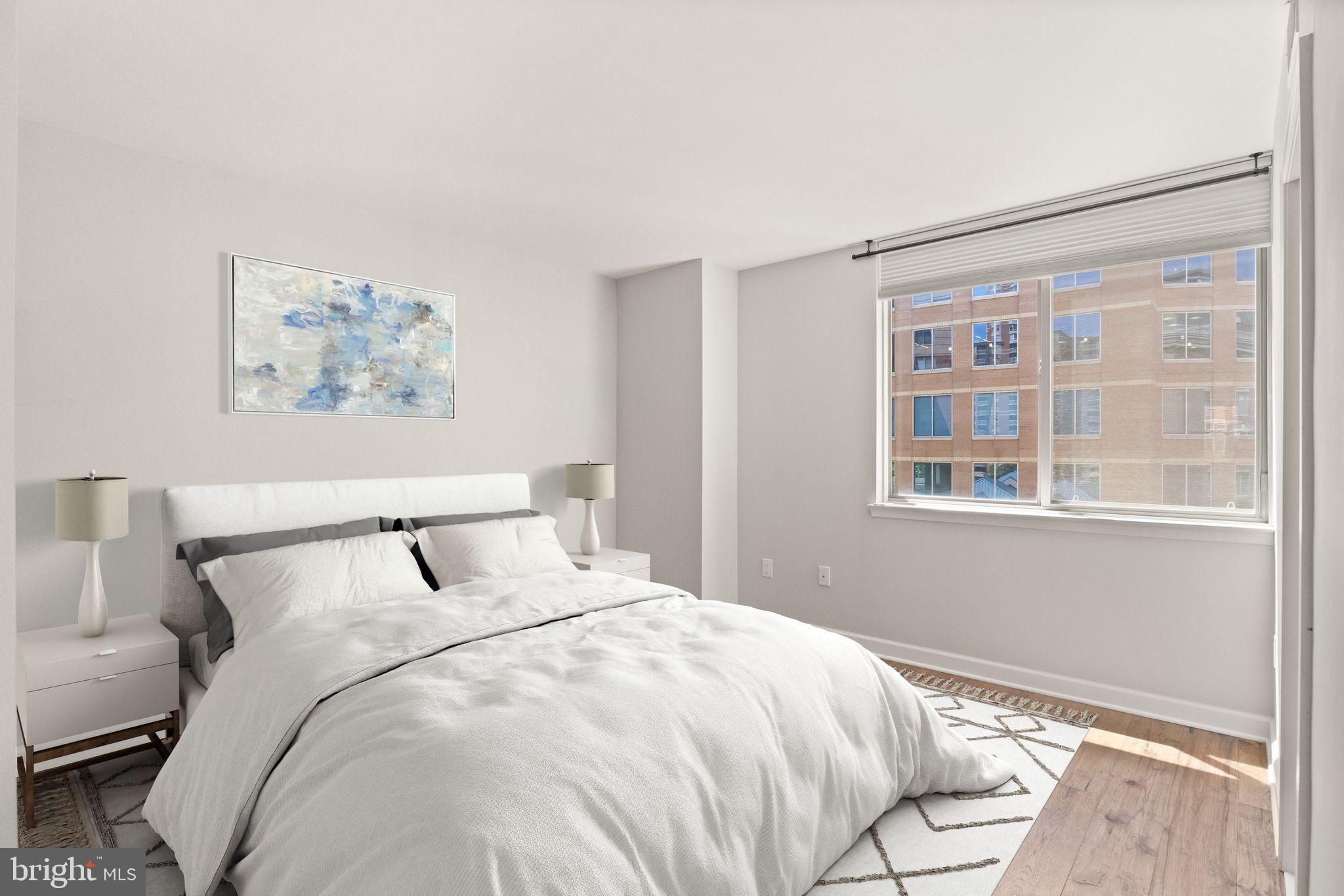 LEXINGTON SQUARE - Residential