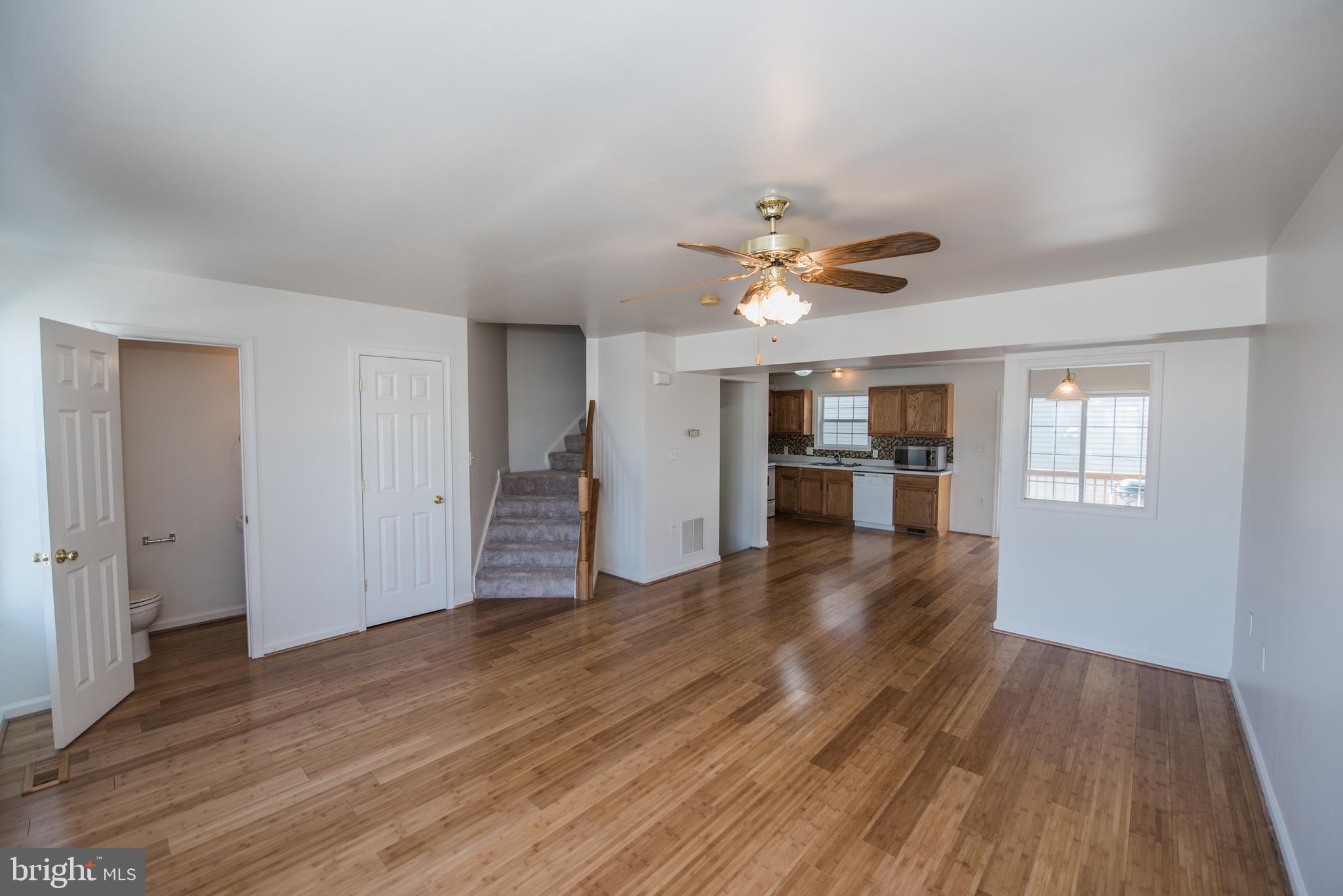 MARSHALL SQUARE - Residential