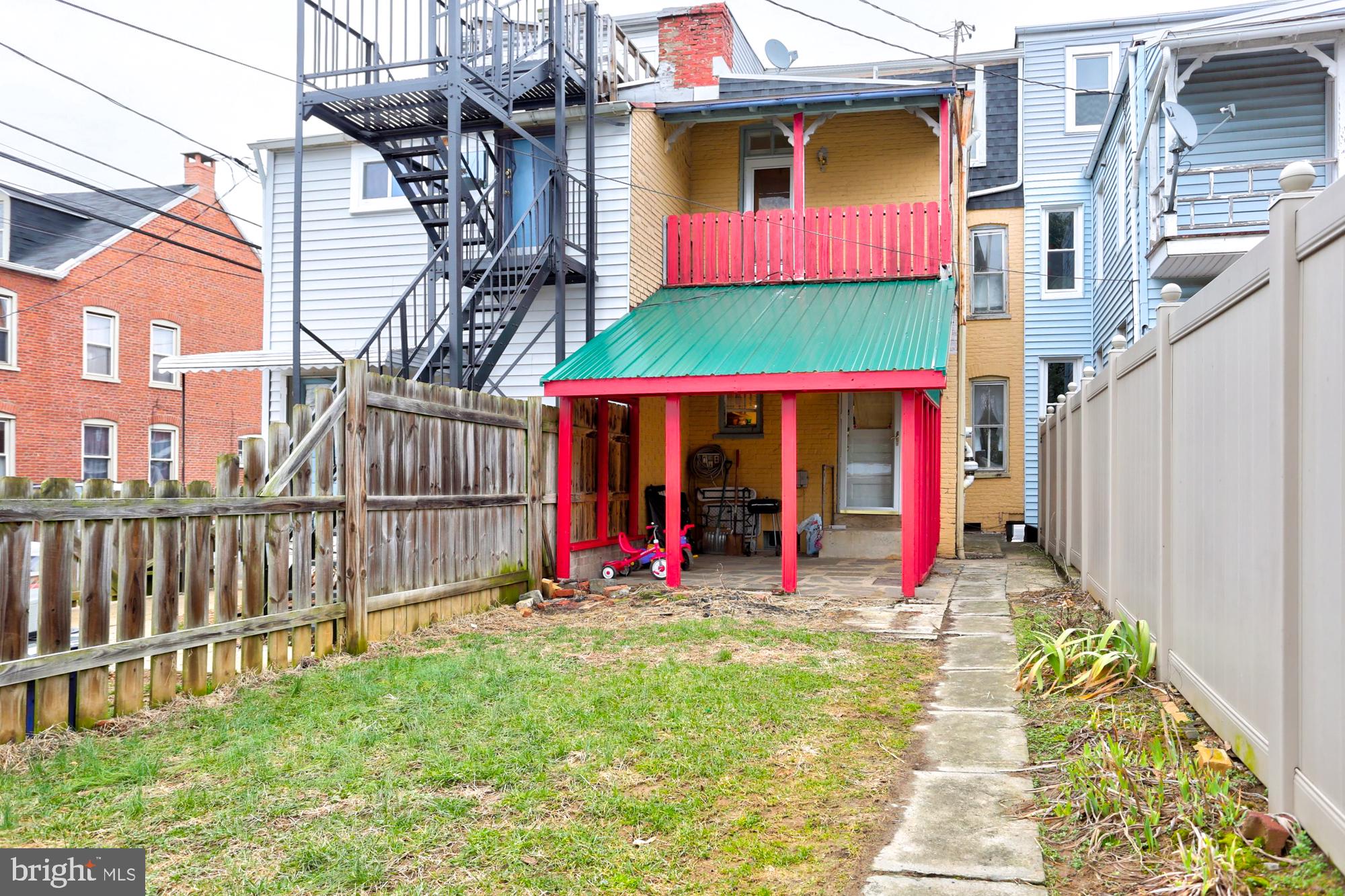 LANCASTER - Residential