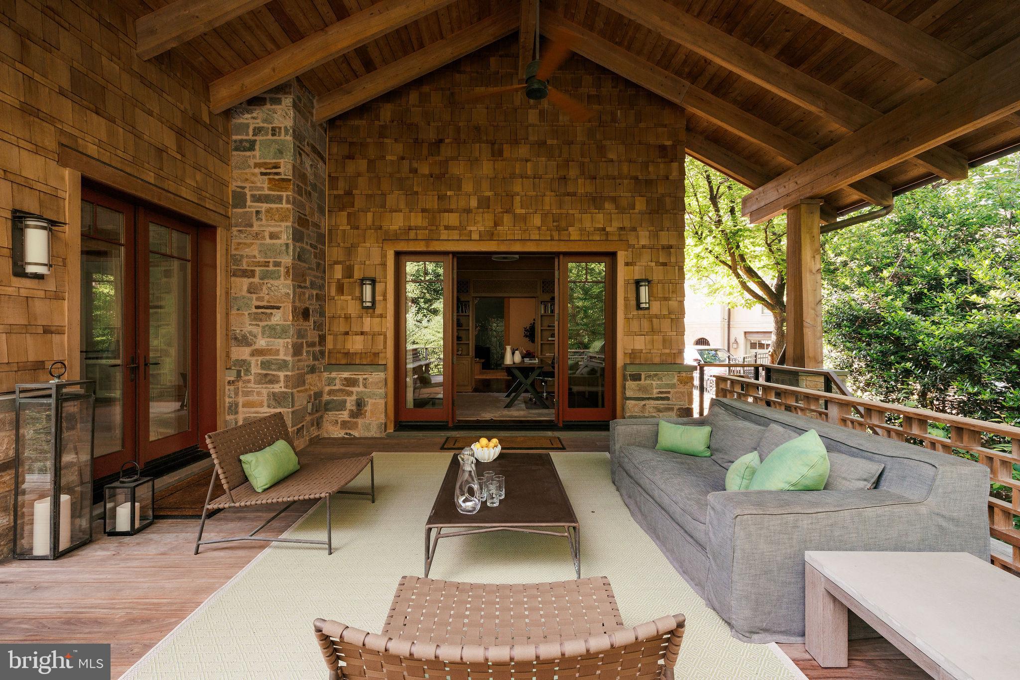 PHILLIPS PARK - Residential
