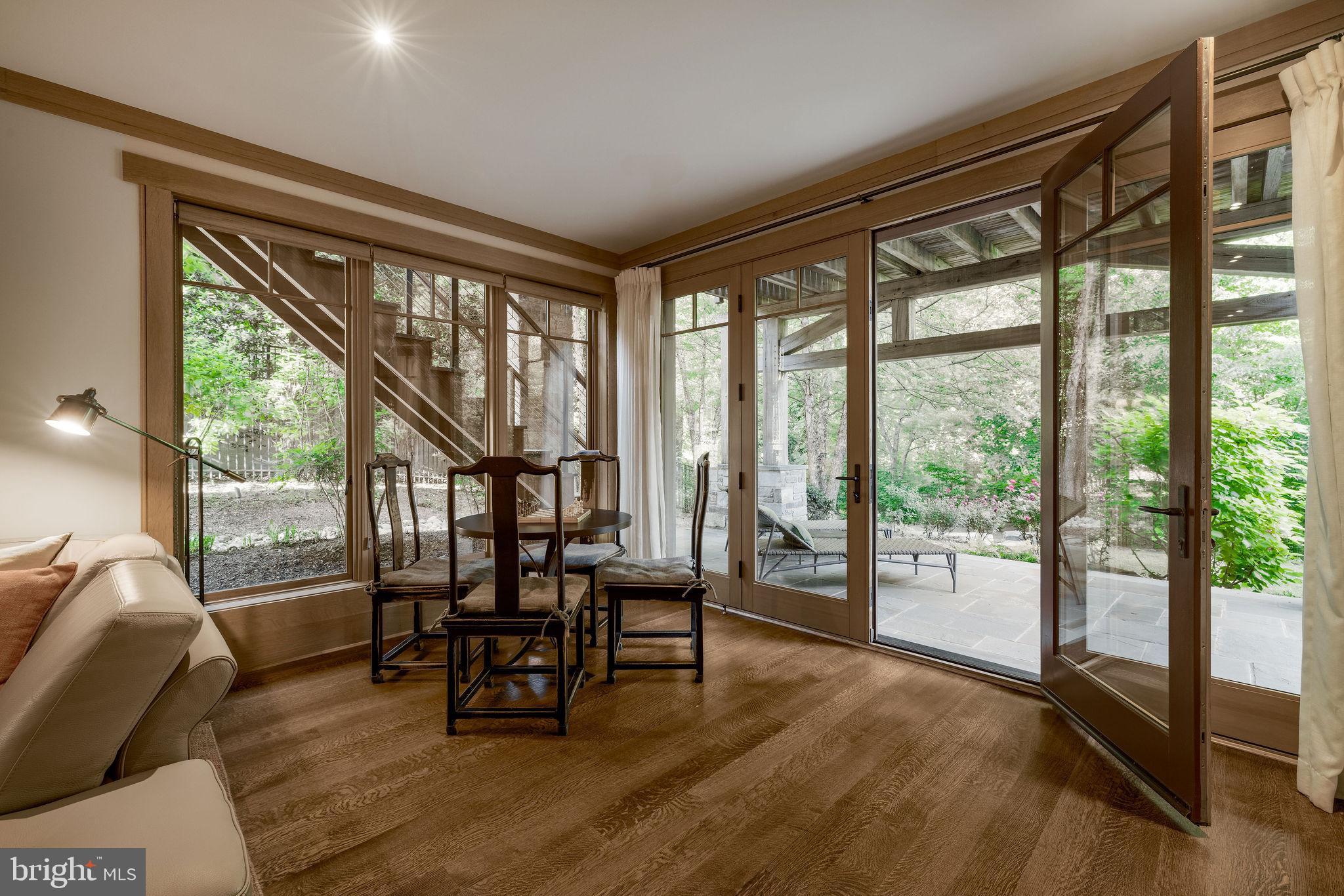 PHILLIPS PARK - Residential