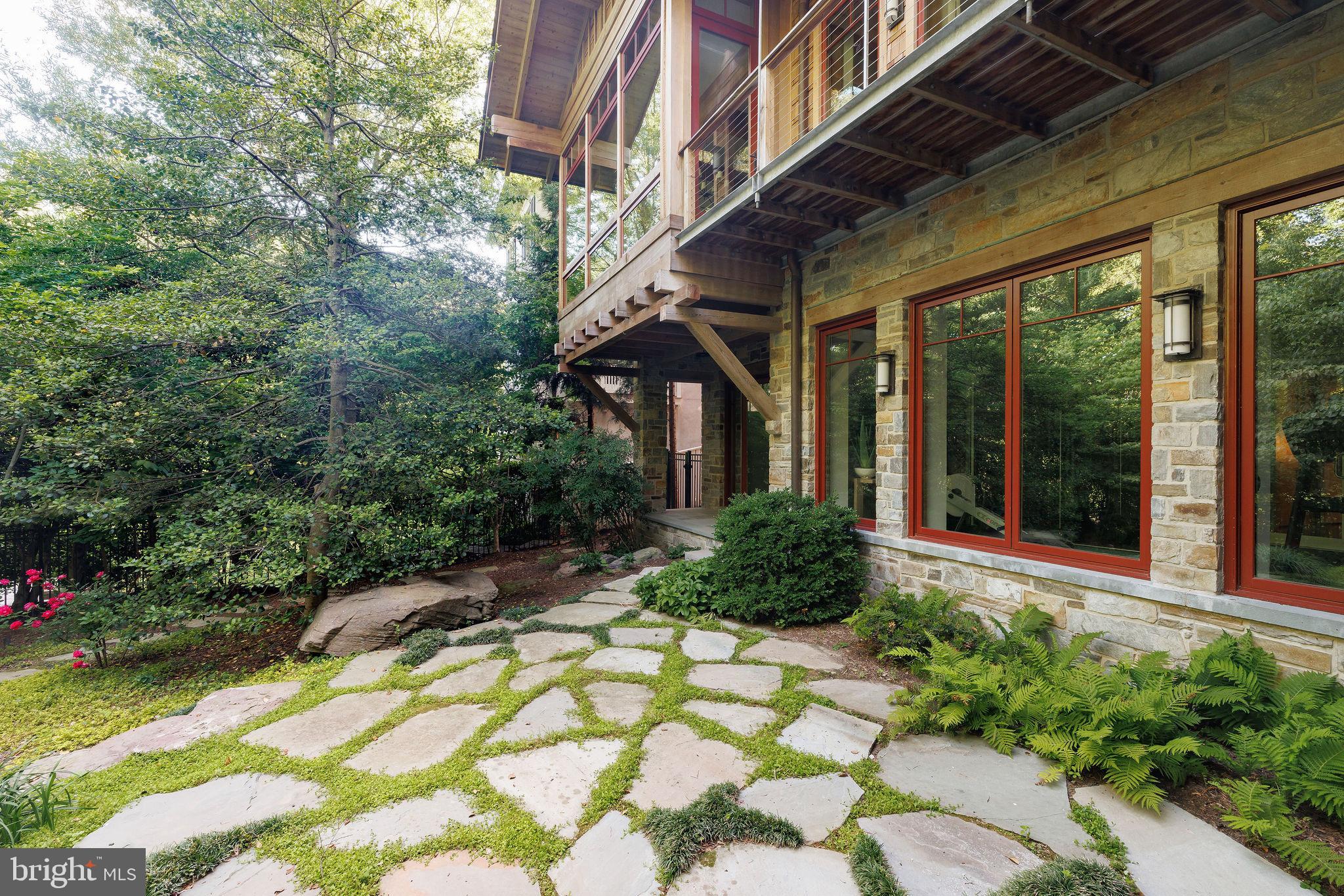 PHILLIPS PARK - Residential