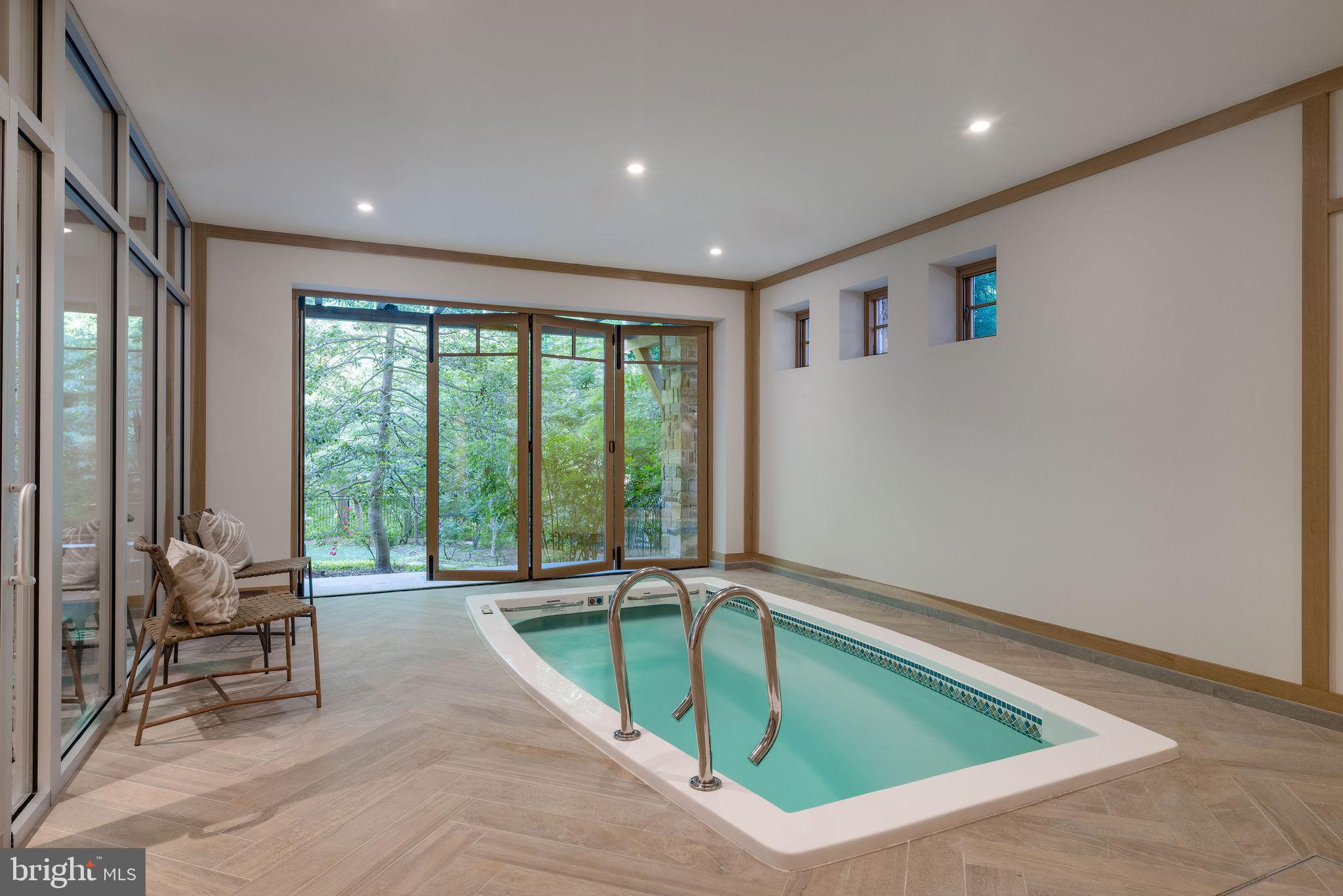 PHILLIPS PARK - Residential