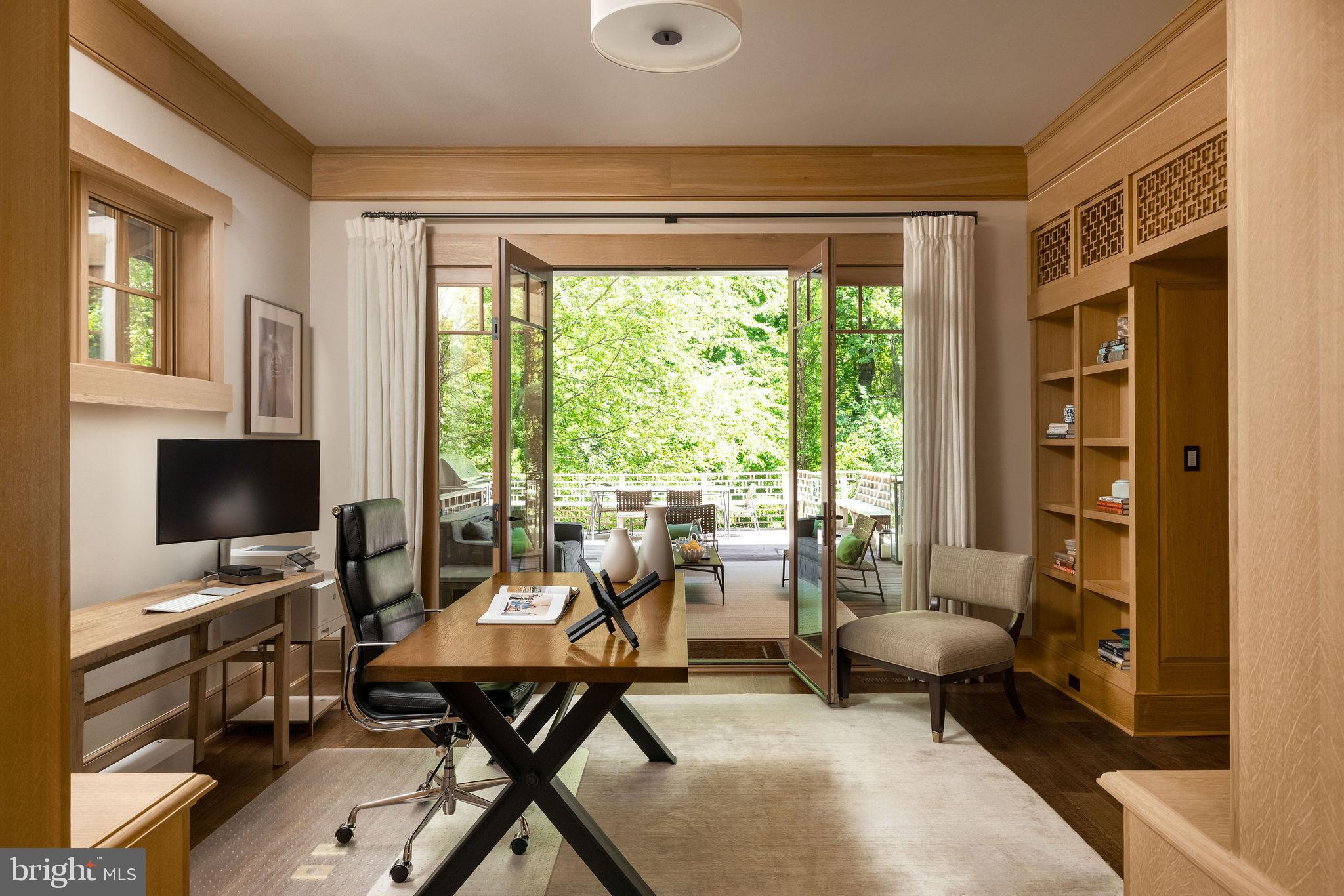 PHILLIPS PARK - Residential