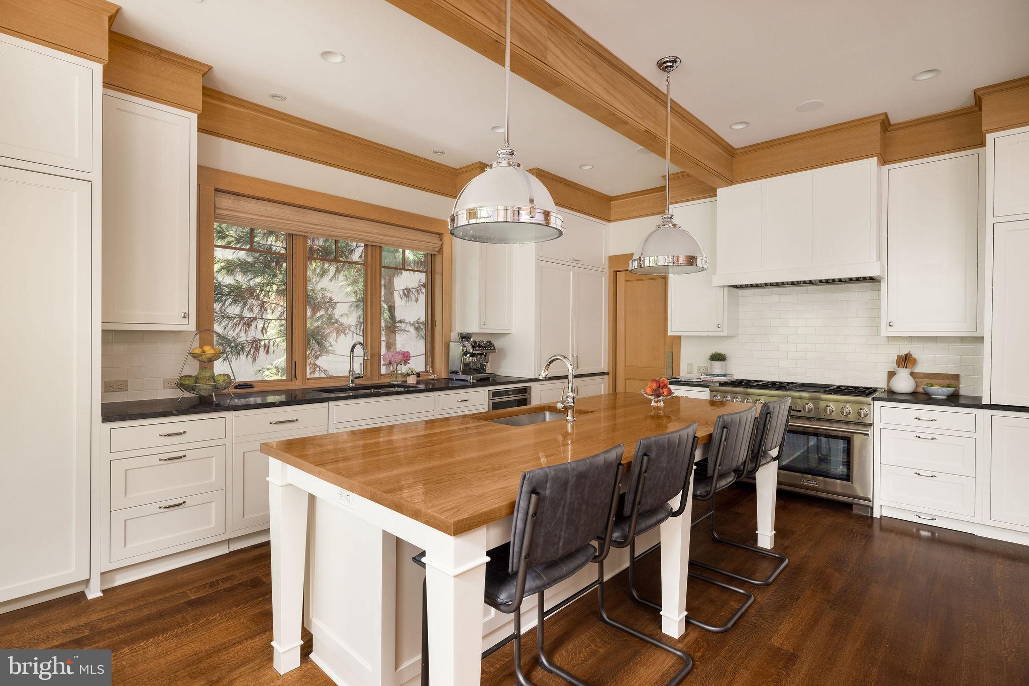 PHILLIPS PARK - Residential