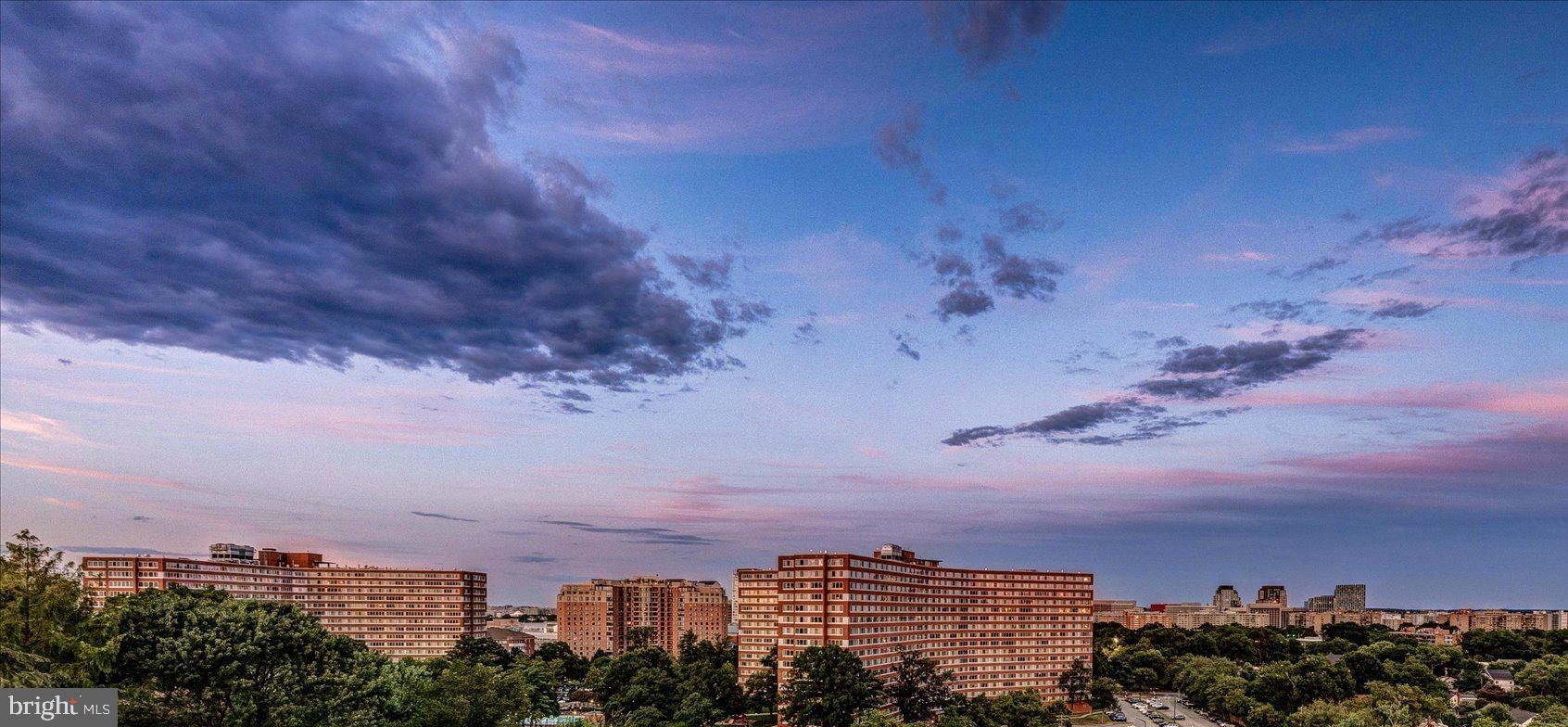 ARLINGTON RIDGE - Residential