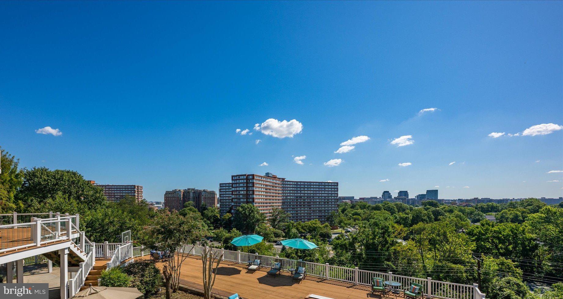ARLINGTON RIDGE - Residential