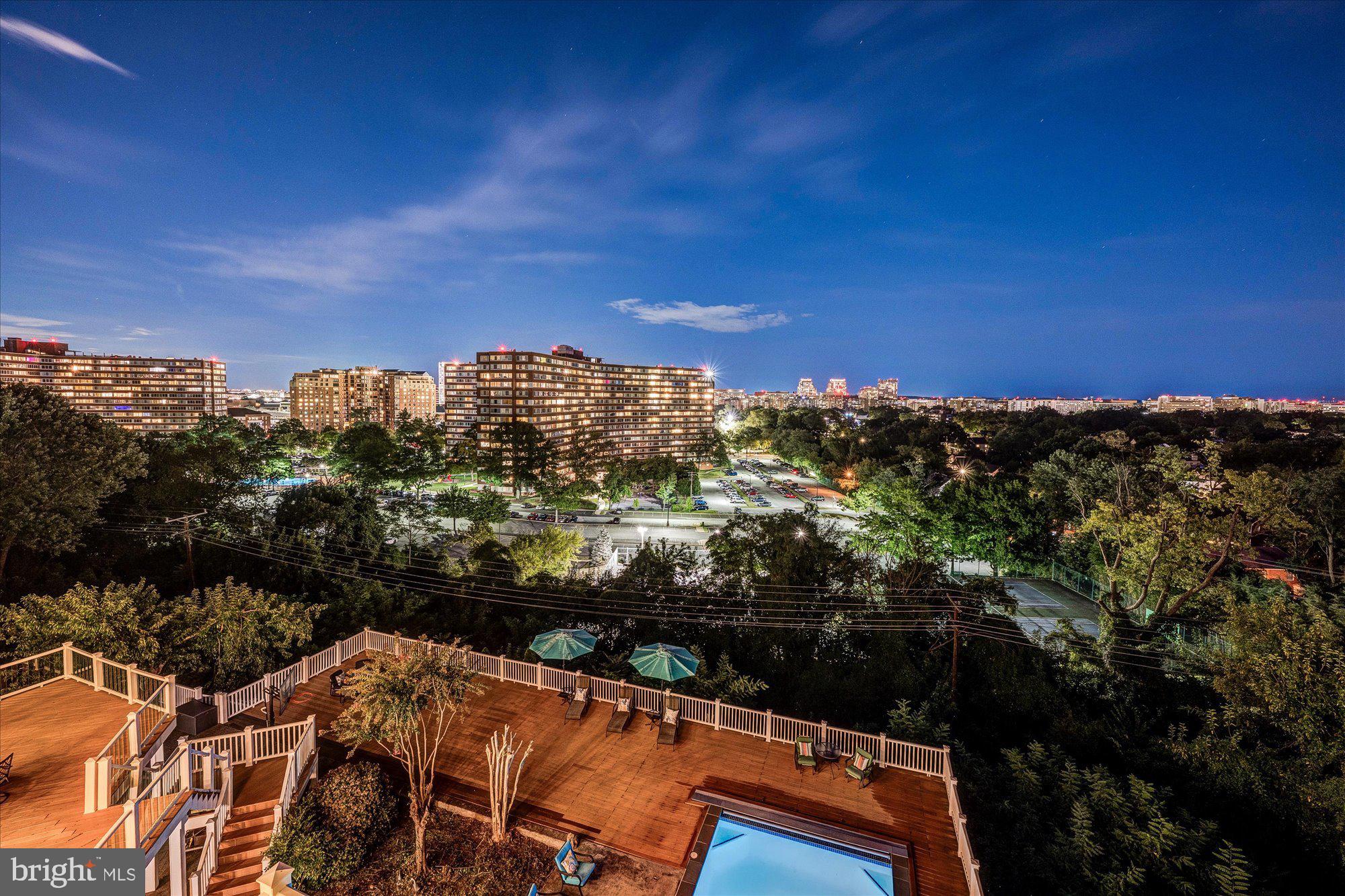 ARLINGTON RIDGE - Residential