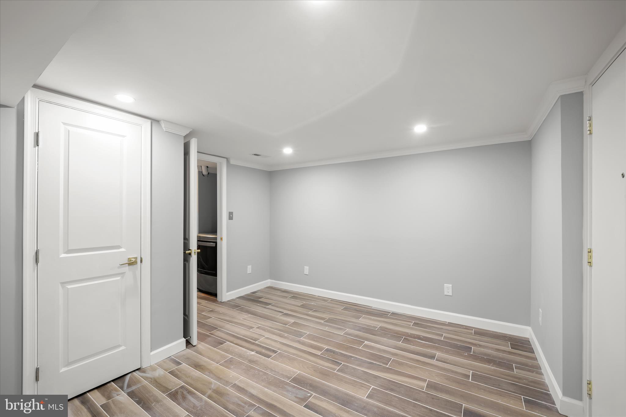 HYATTSVILLE - Residential