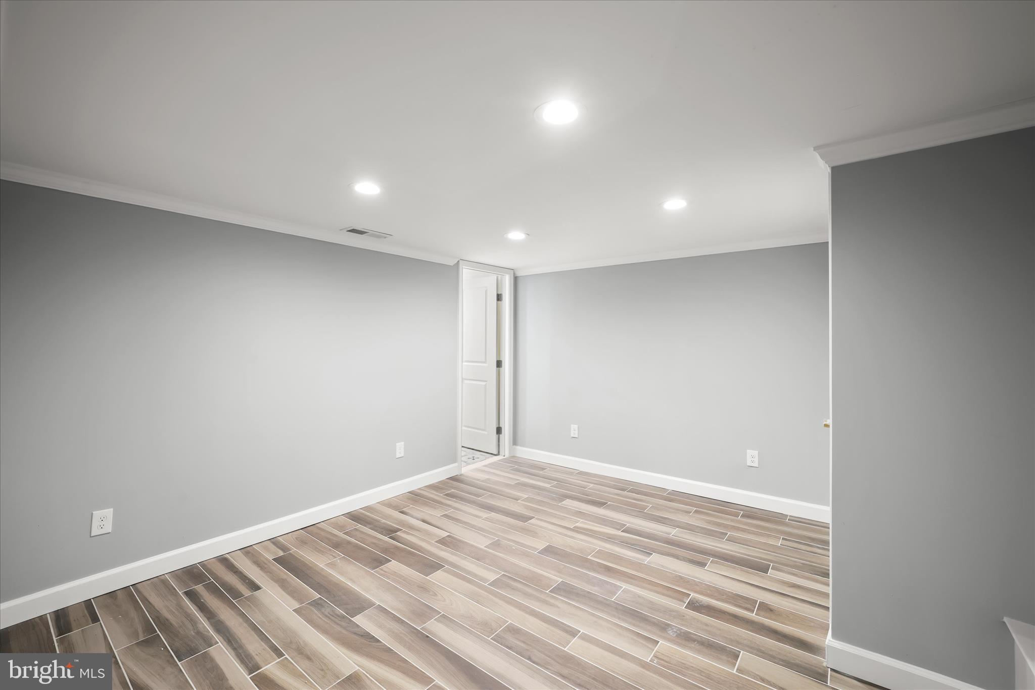 HYATTSVILLE - Residential