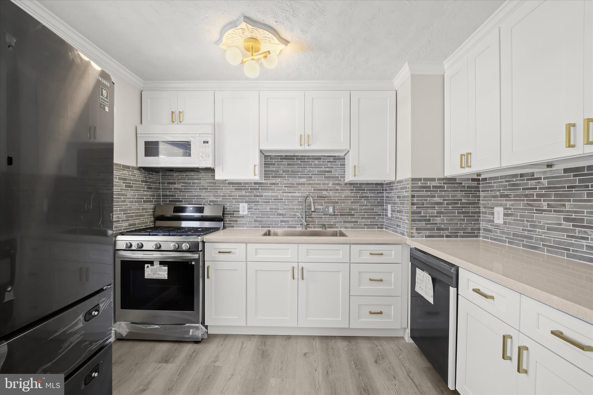 HYATTSVILLE - Residential