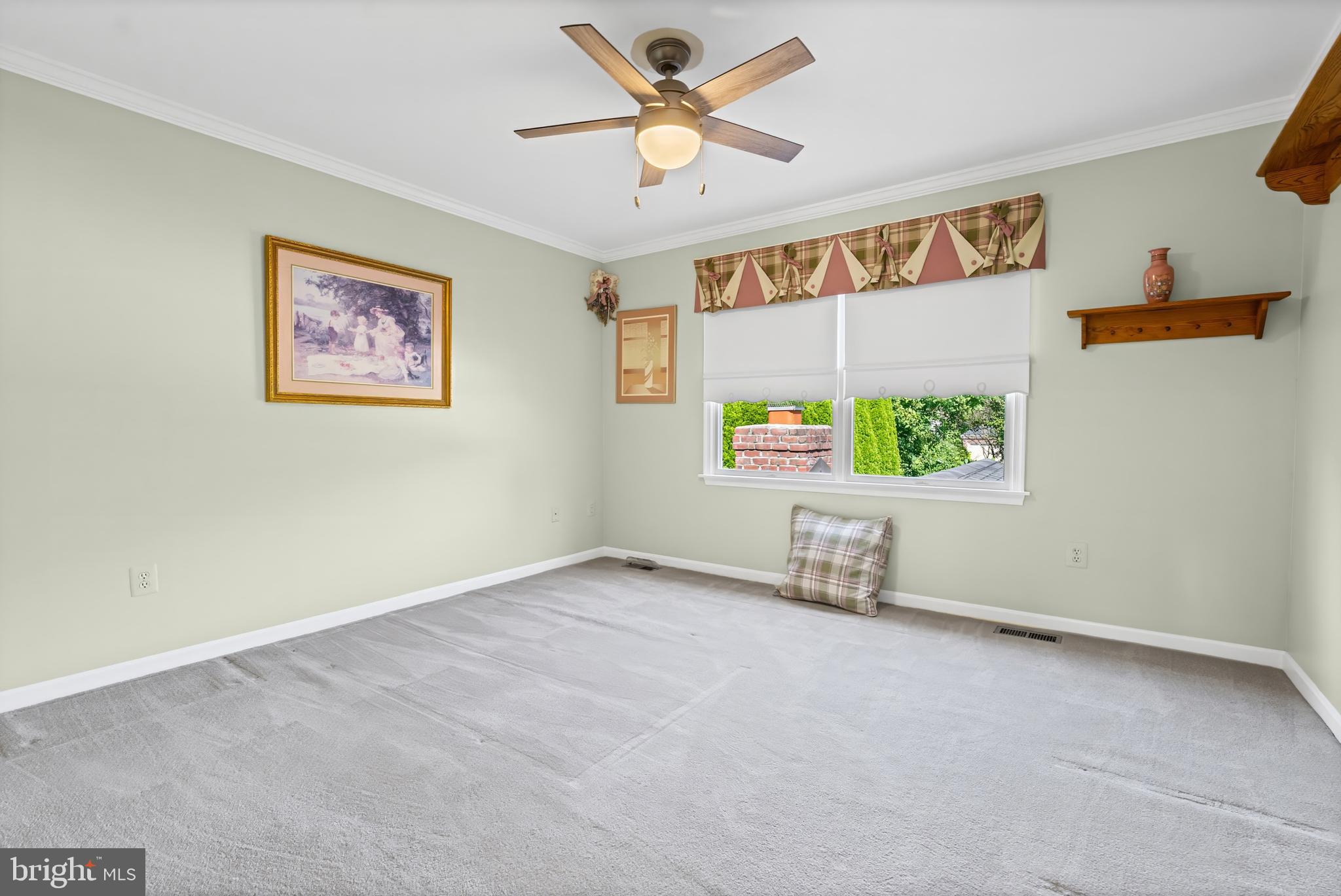 HUNTERS RUN - Residential
