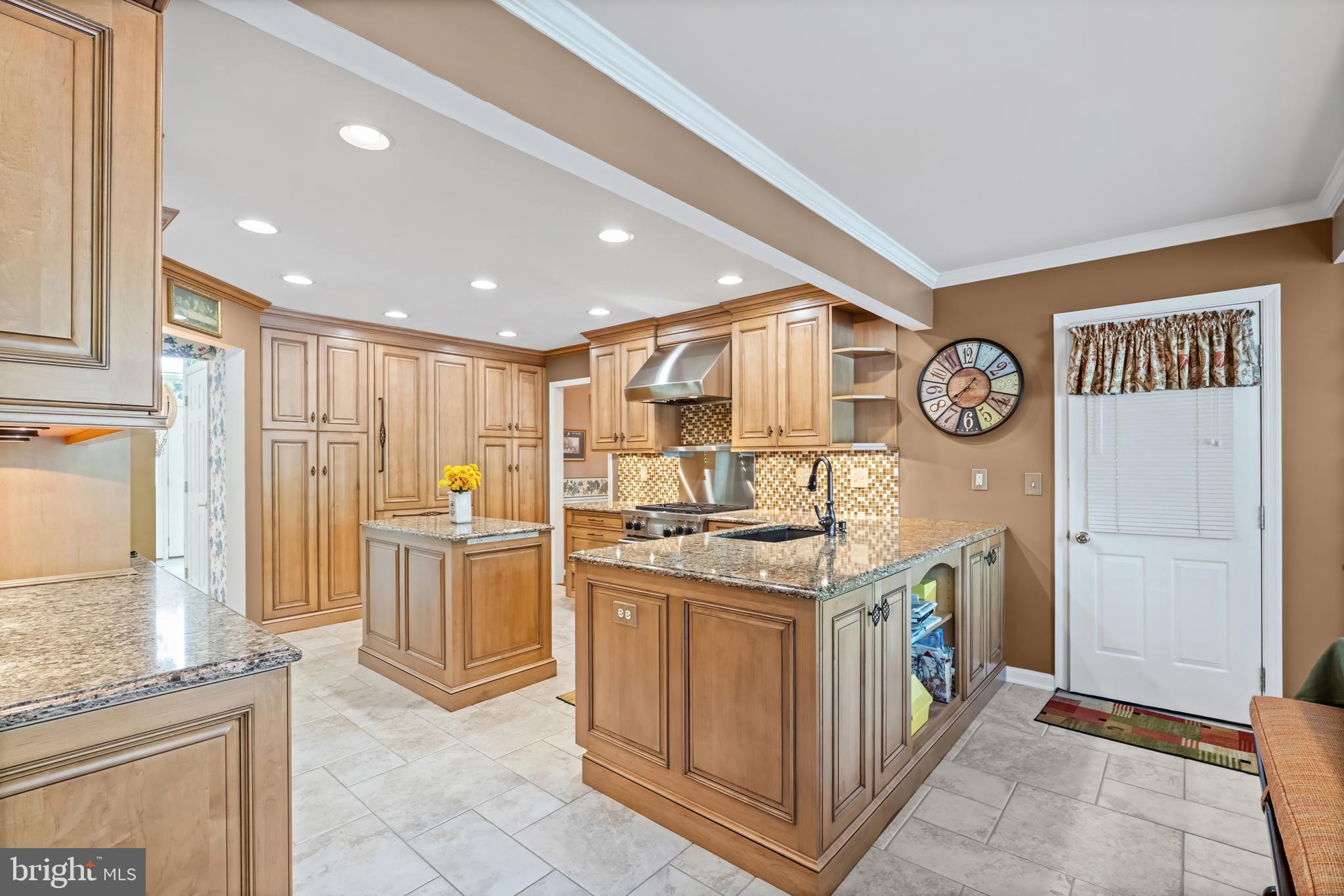 HUNTERS RUN - Residential