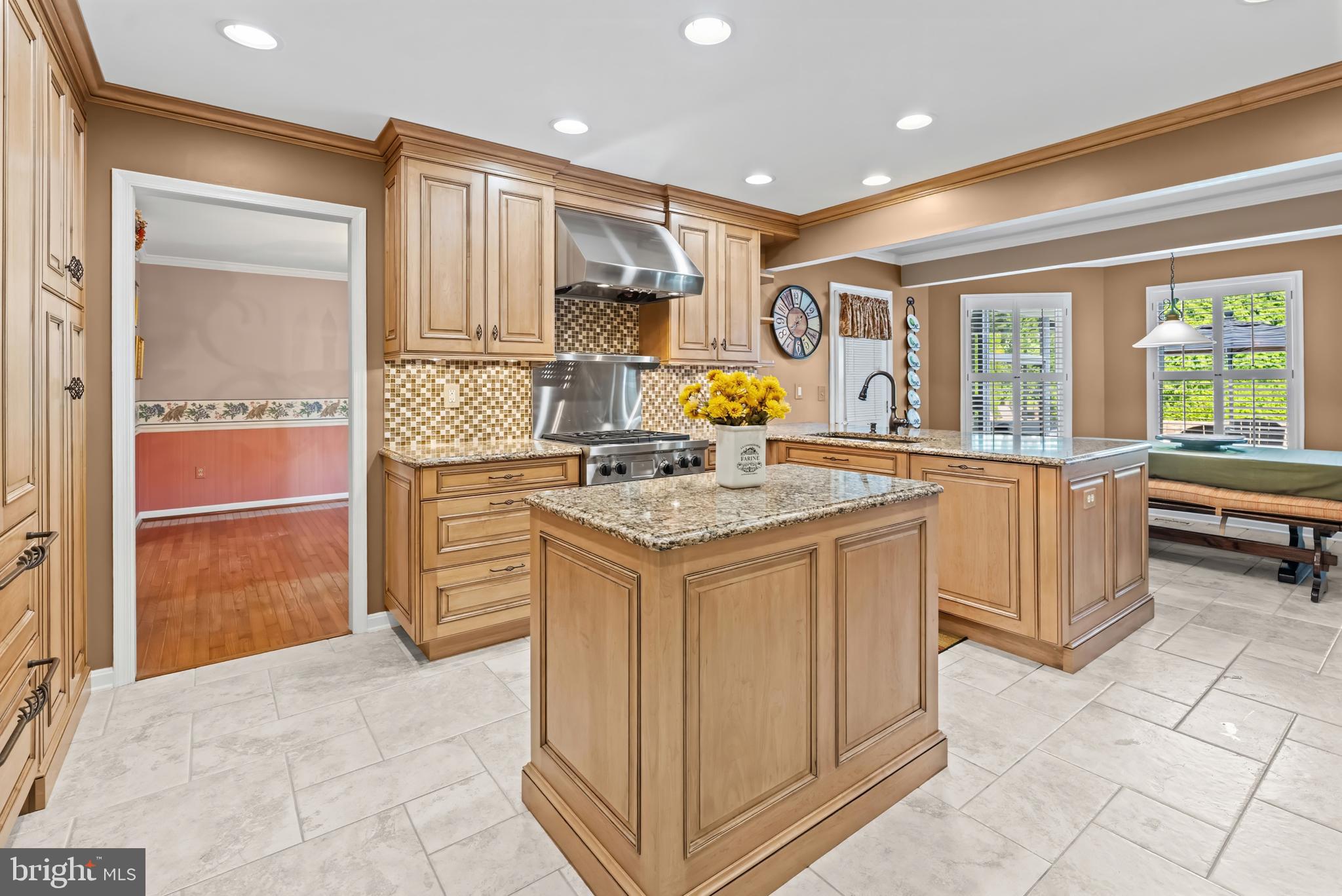 HUNTERS RUN - Residential