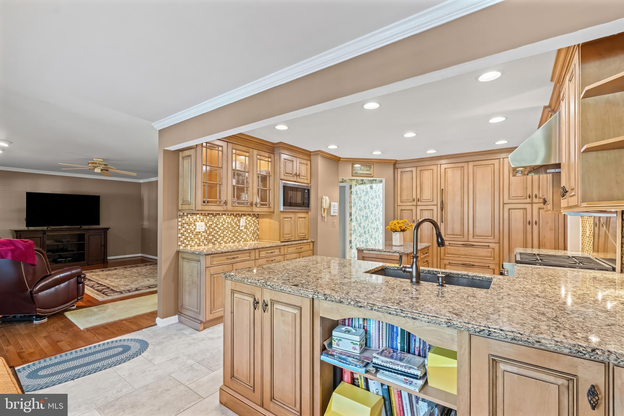 HUNTERS RUN - Residential