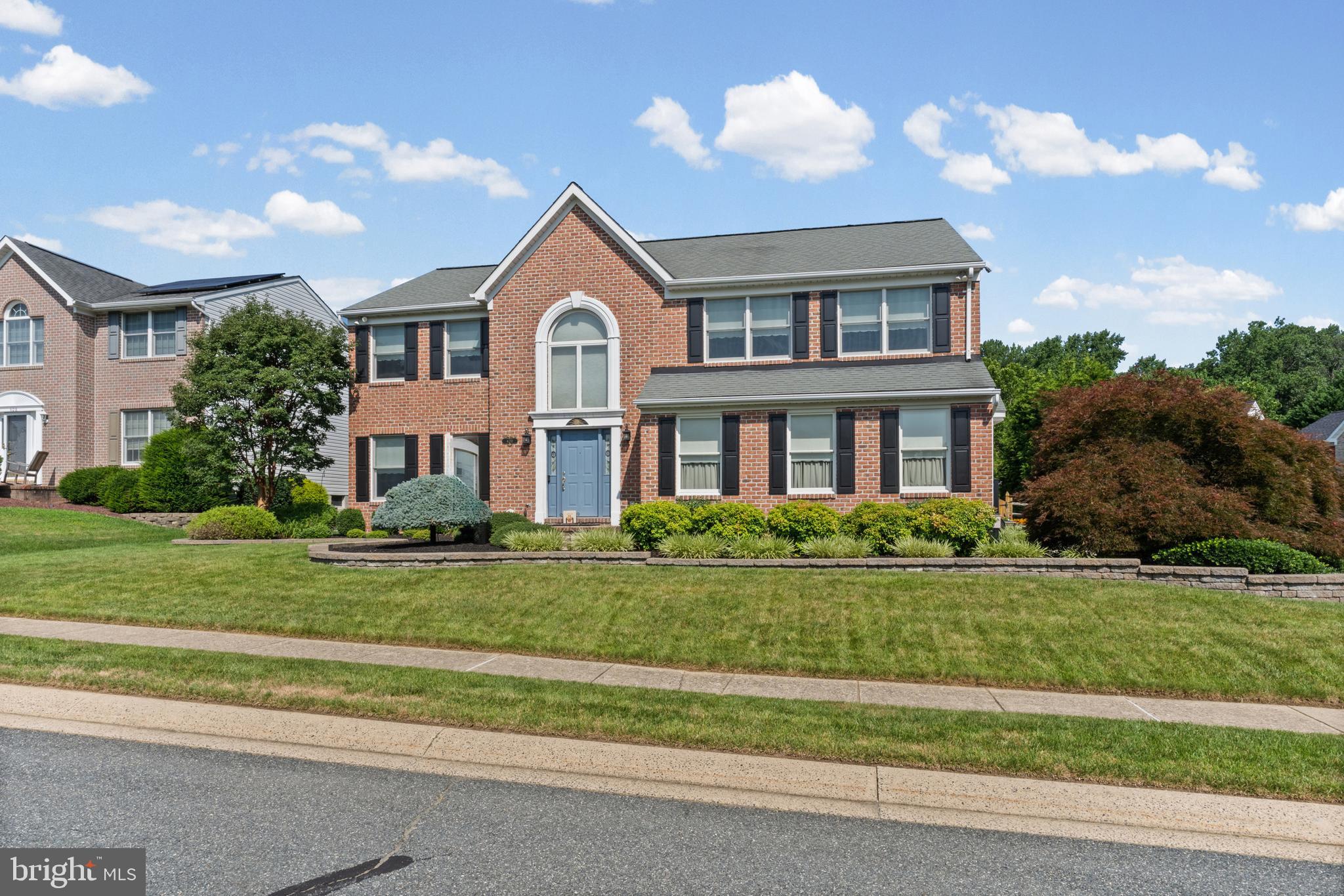 HUNTERS RUN - Residential