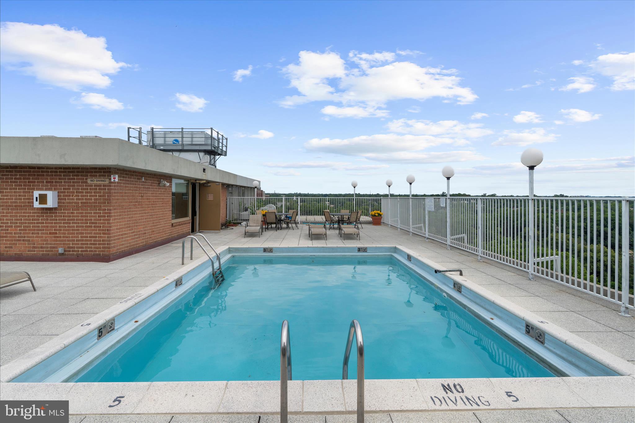 CHARLES VILLAGE - Residential