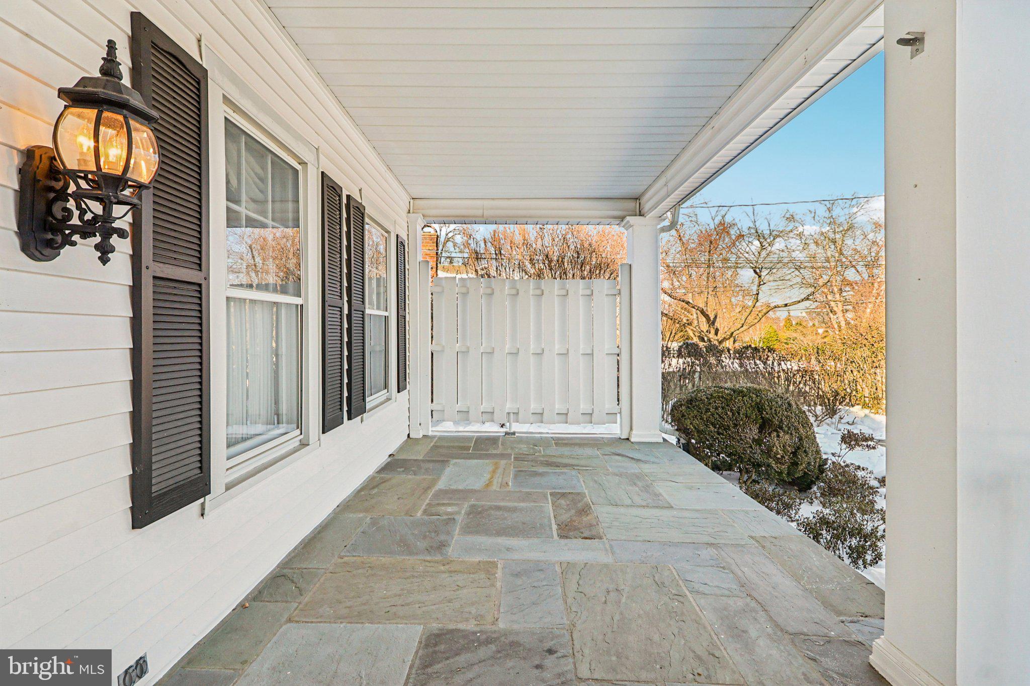 ARLINGTON RIDGE - Residential