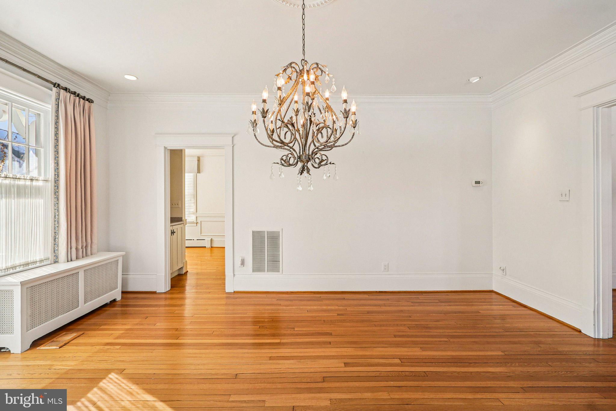 ARLINGTON RIDGE - Residential
