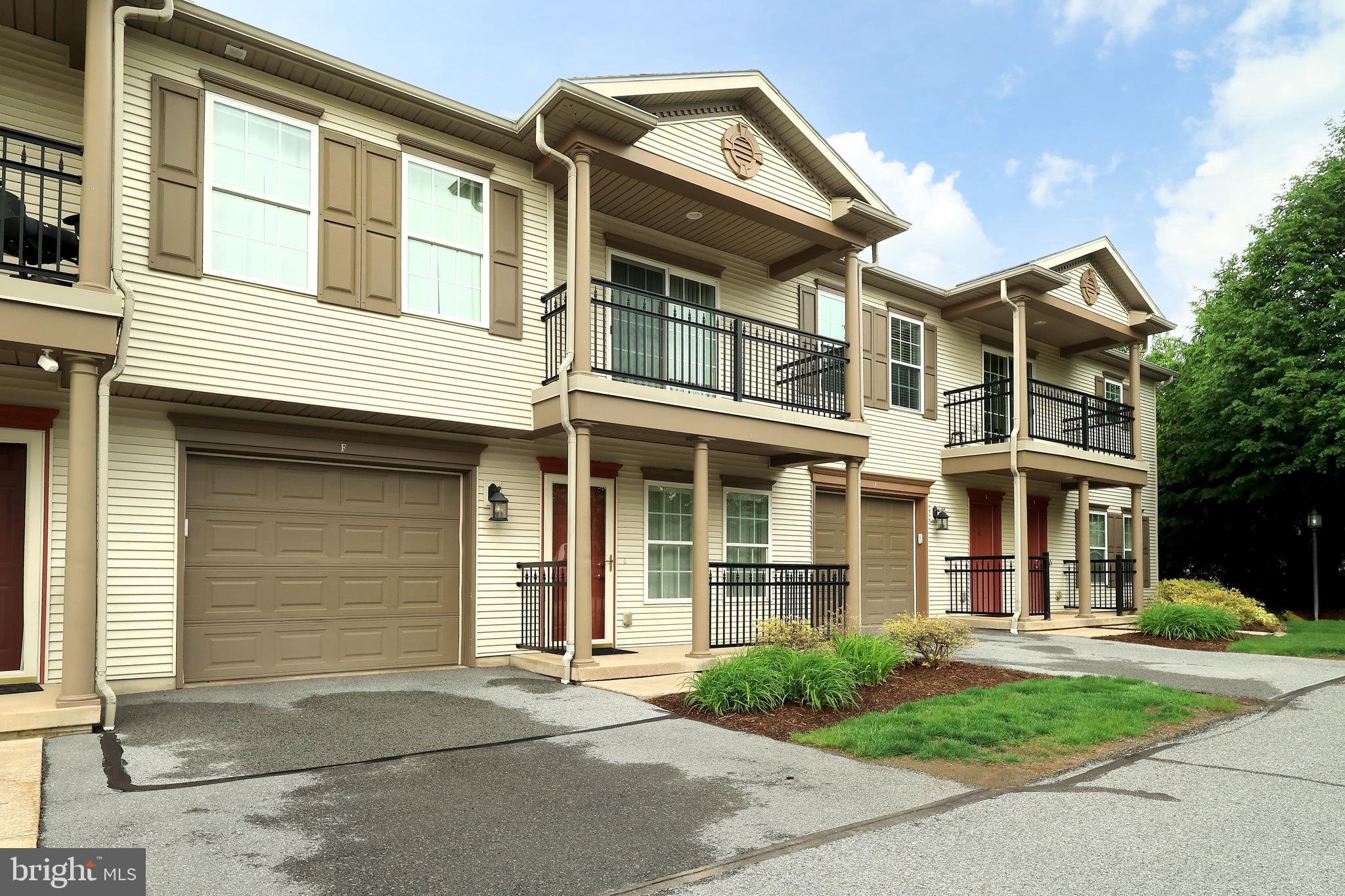 HOMECOMING RIDGE II - Residential