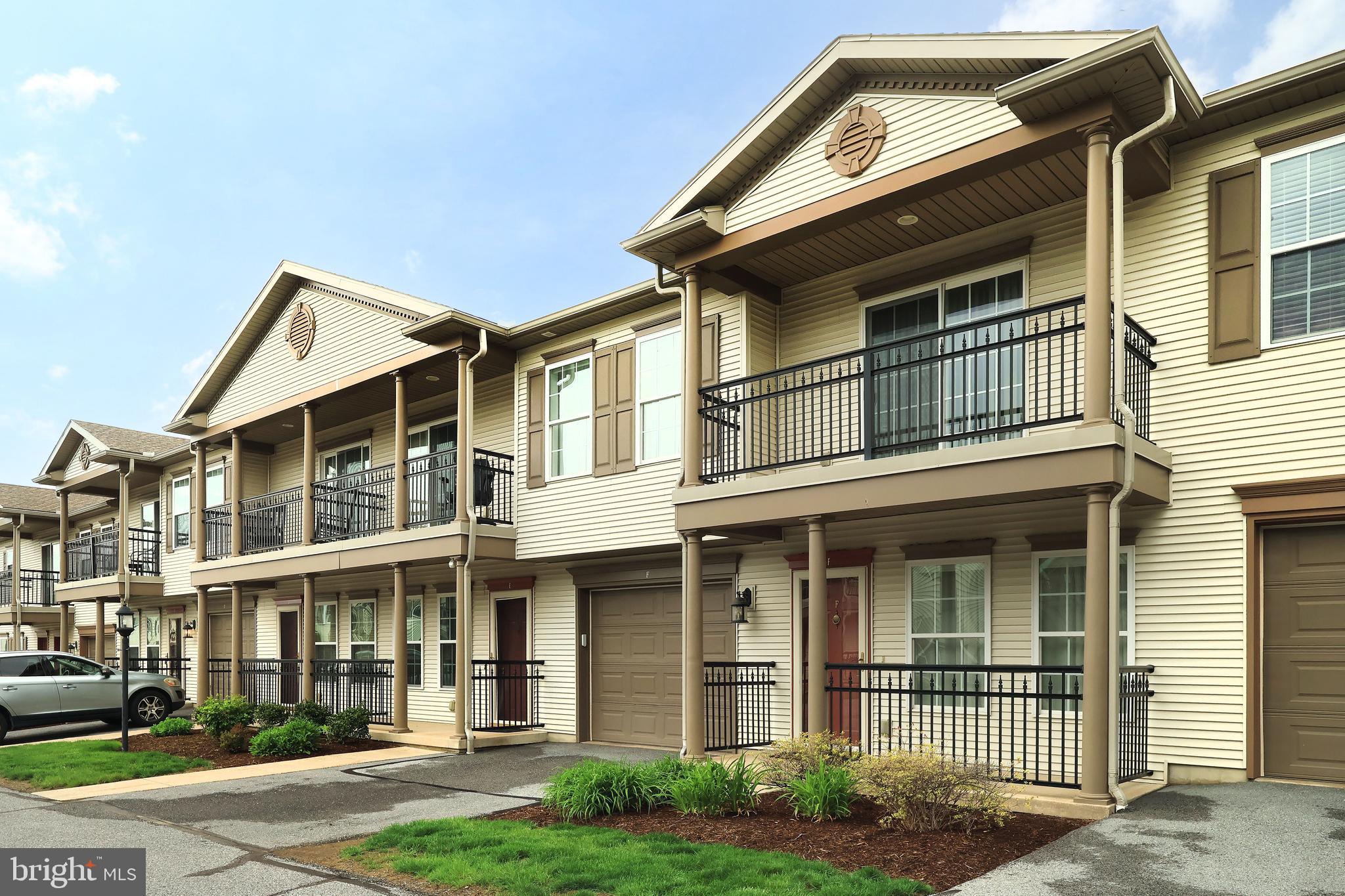 HOMECOMING RIDGE II - Residential
